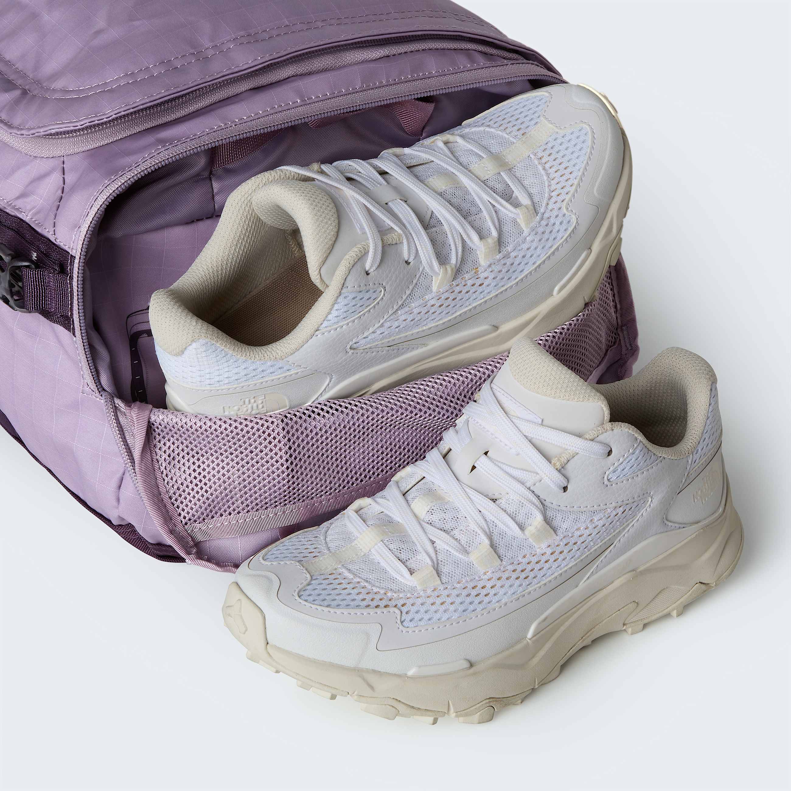 Base Camp Voyager Duffel 32L TNF ALT6