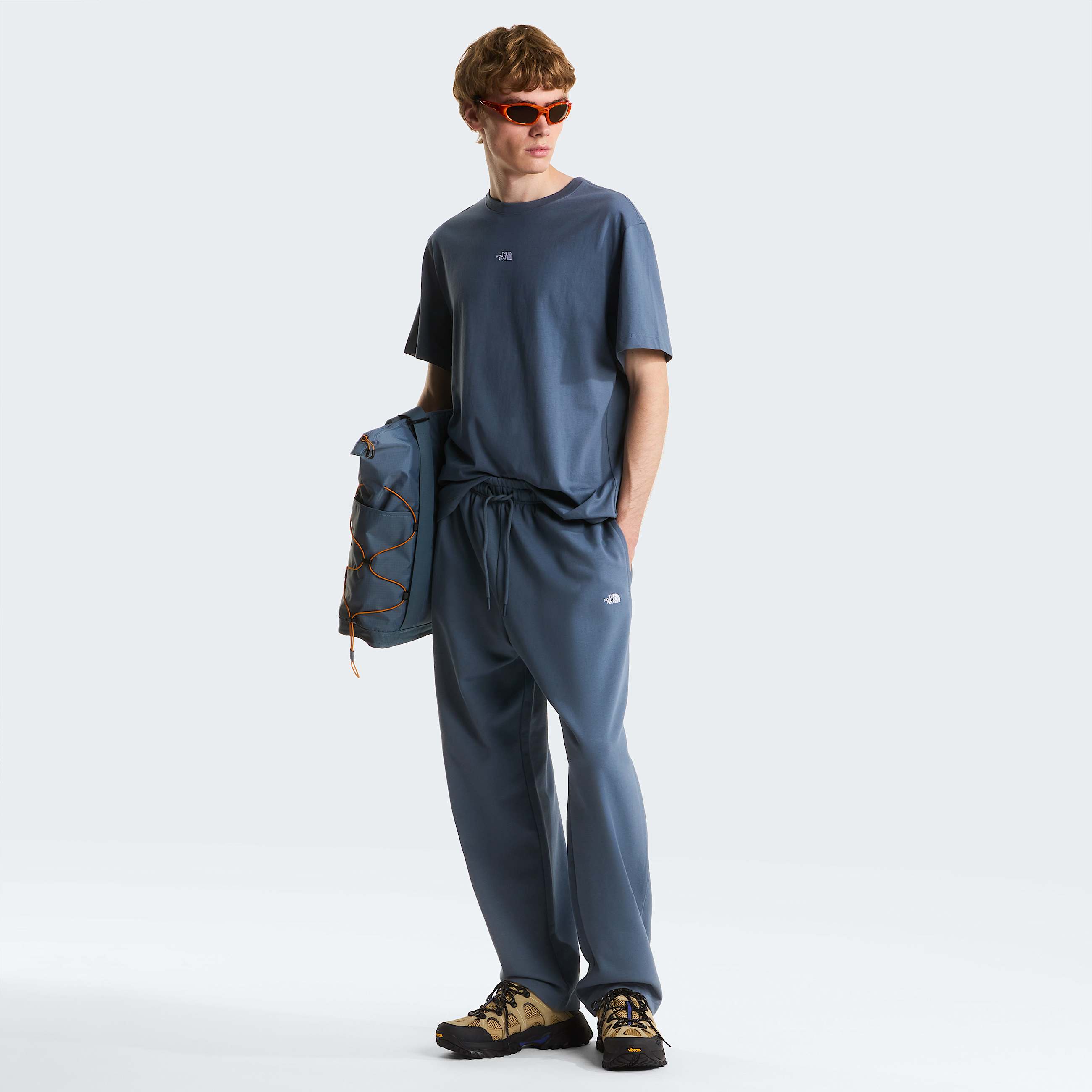 Triko Essential Centre Logo Relaxed pro pny TNF ALT1