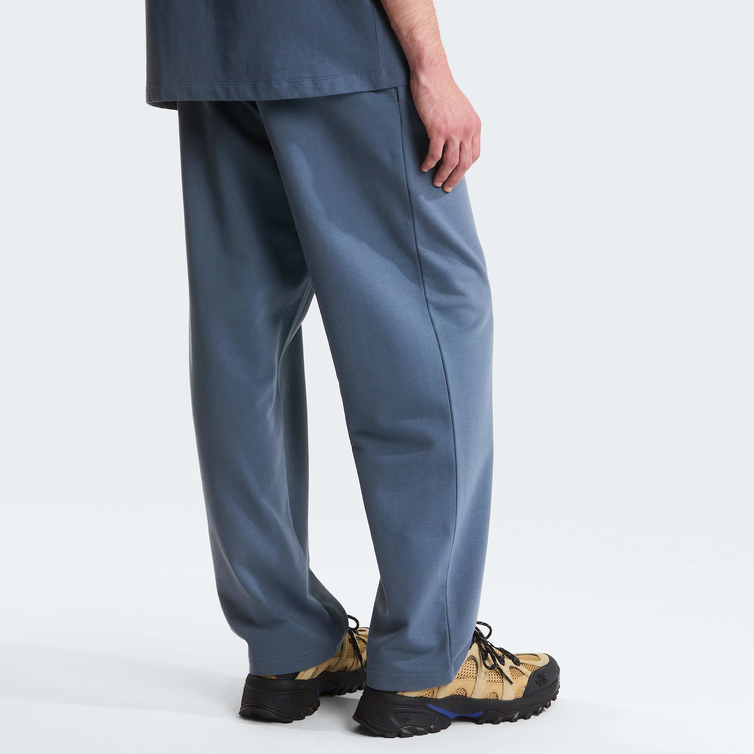 Mens Essential Light Relaxed Straight Joggers TNF ALT3