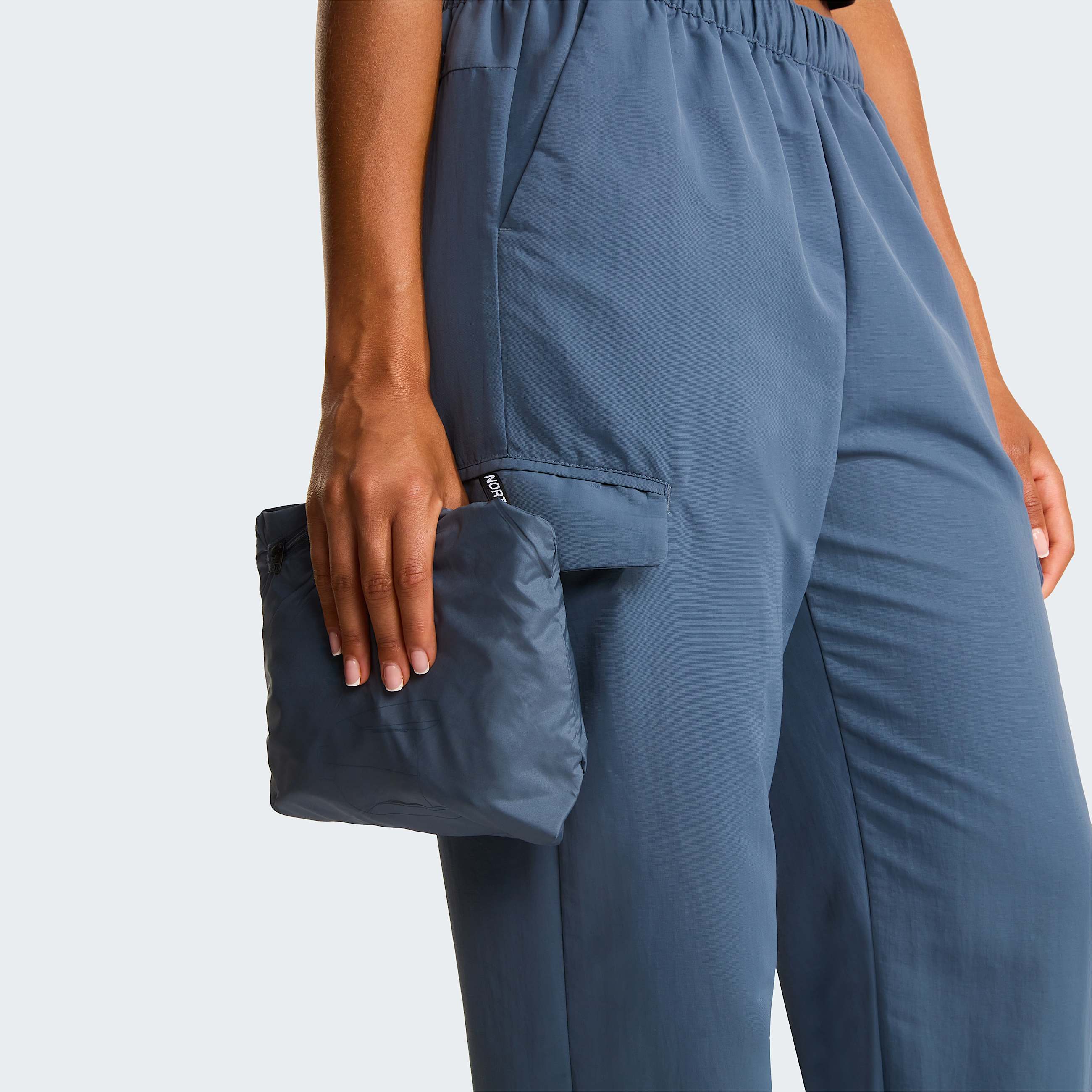 Womens TNF Easy Wind Jacket TNF ALT8