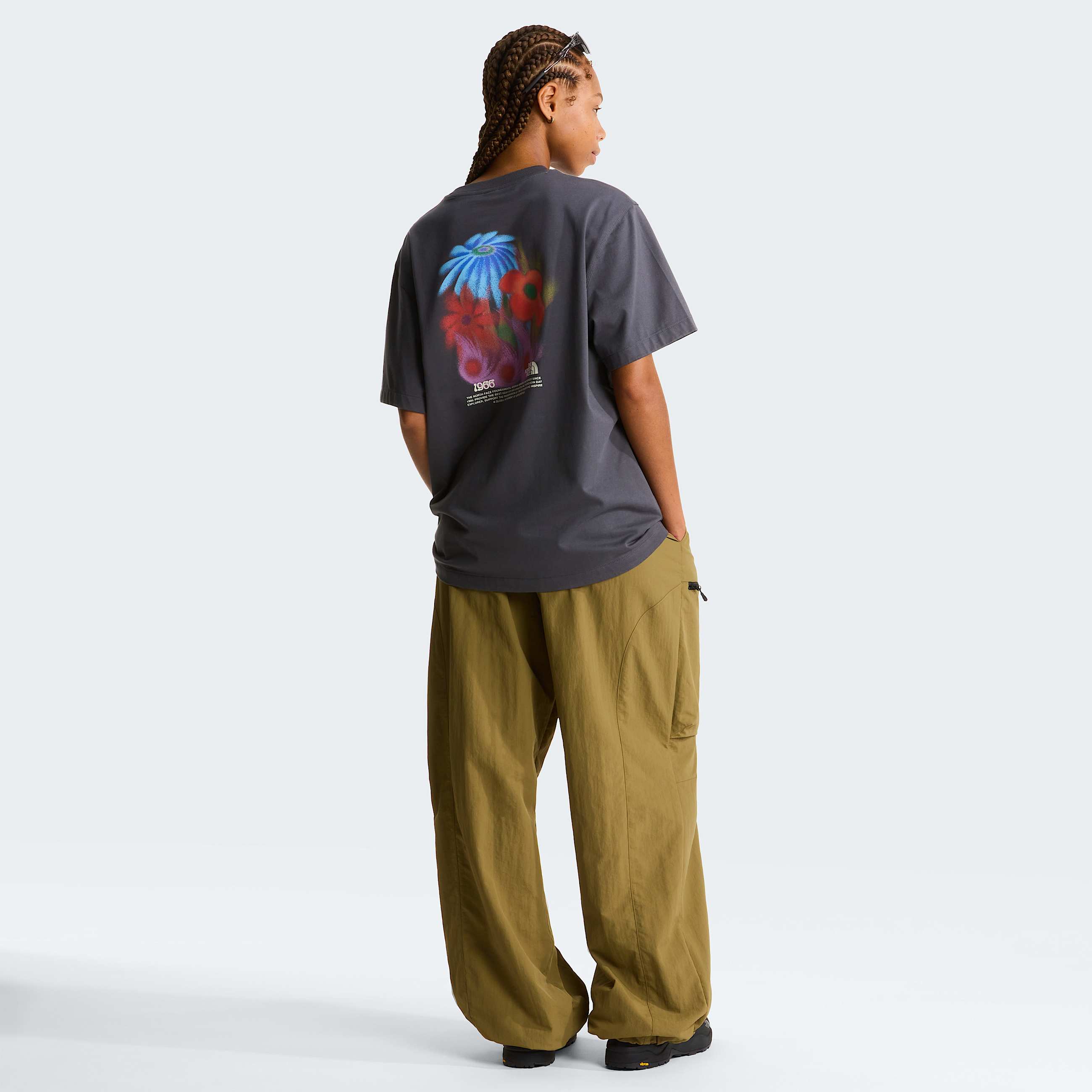 1966 Flora Relaxed Graphic TShirt M TNF ALT8