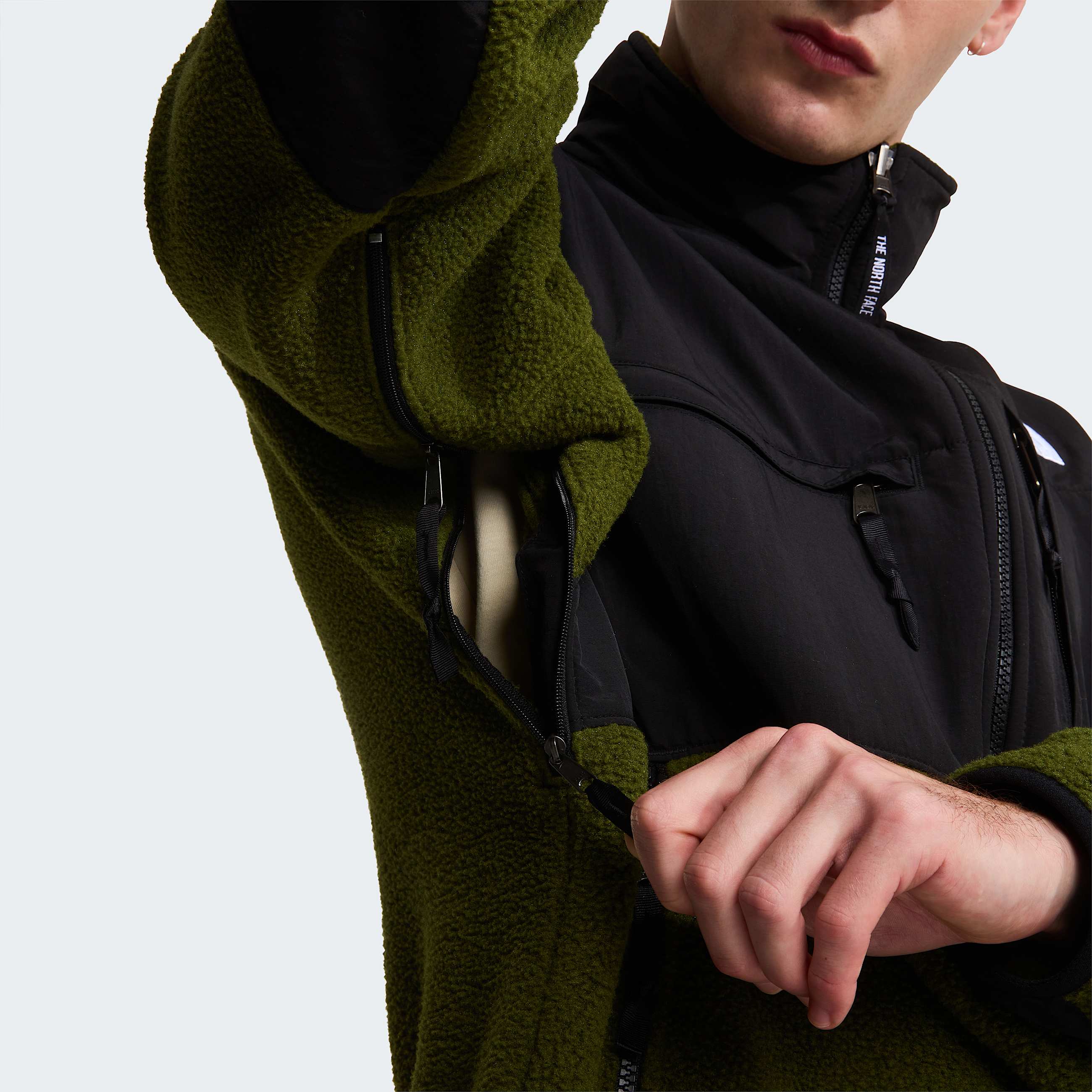 Giacca Retro Denali da uomo TNF Woodland GreenTNF Black ALT9