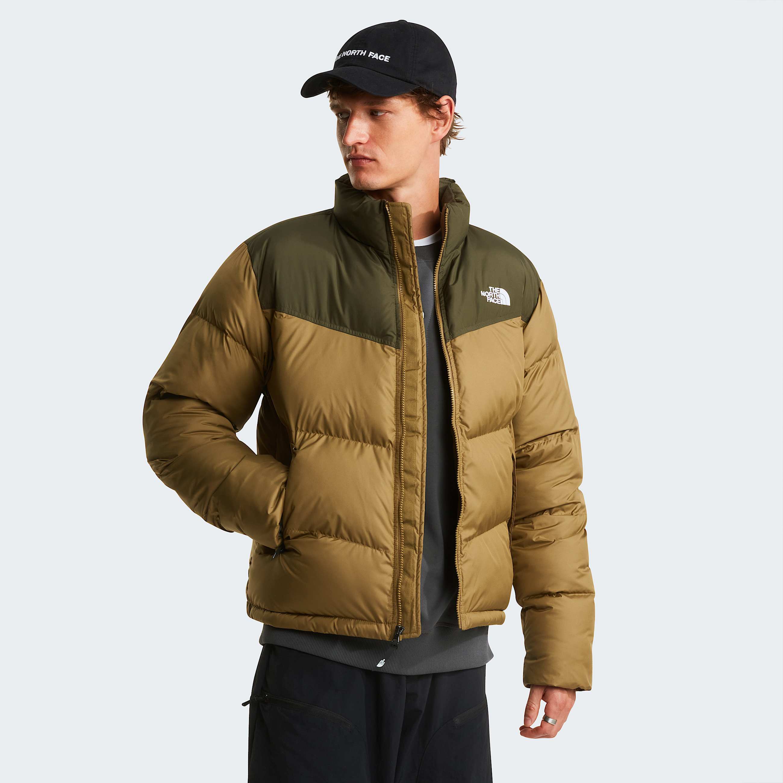 Mens Saikuru Jacket TNF New Taupe GreenCedar ALT4