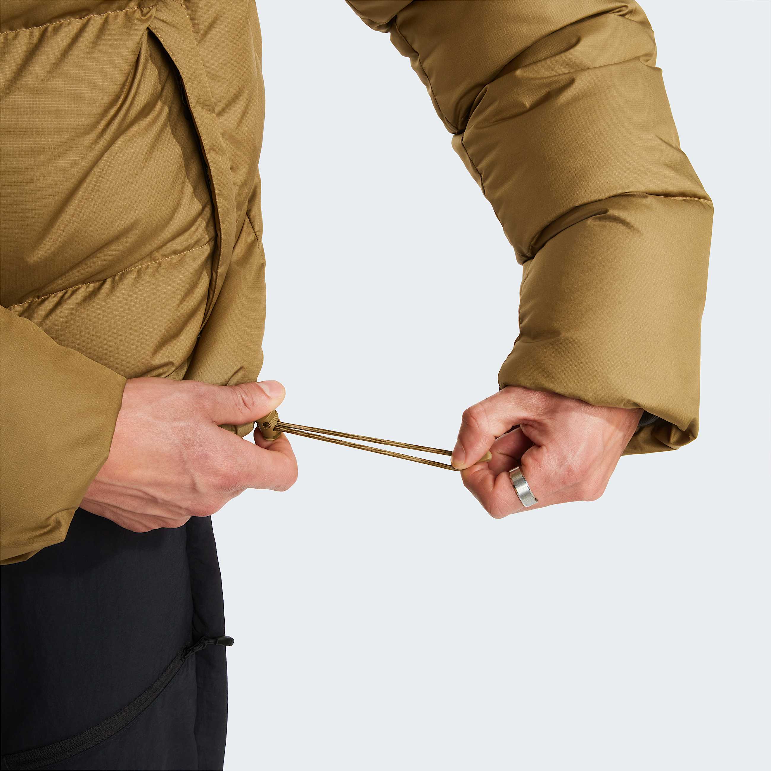 Mens Saikuru Jacket TNF New Taupe GreenCedar ALT7