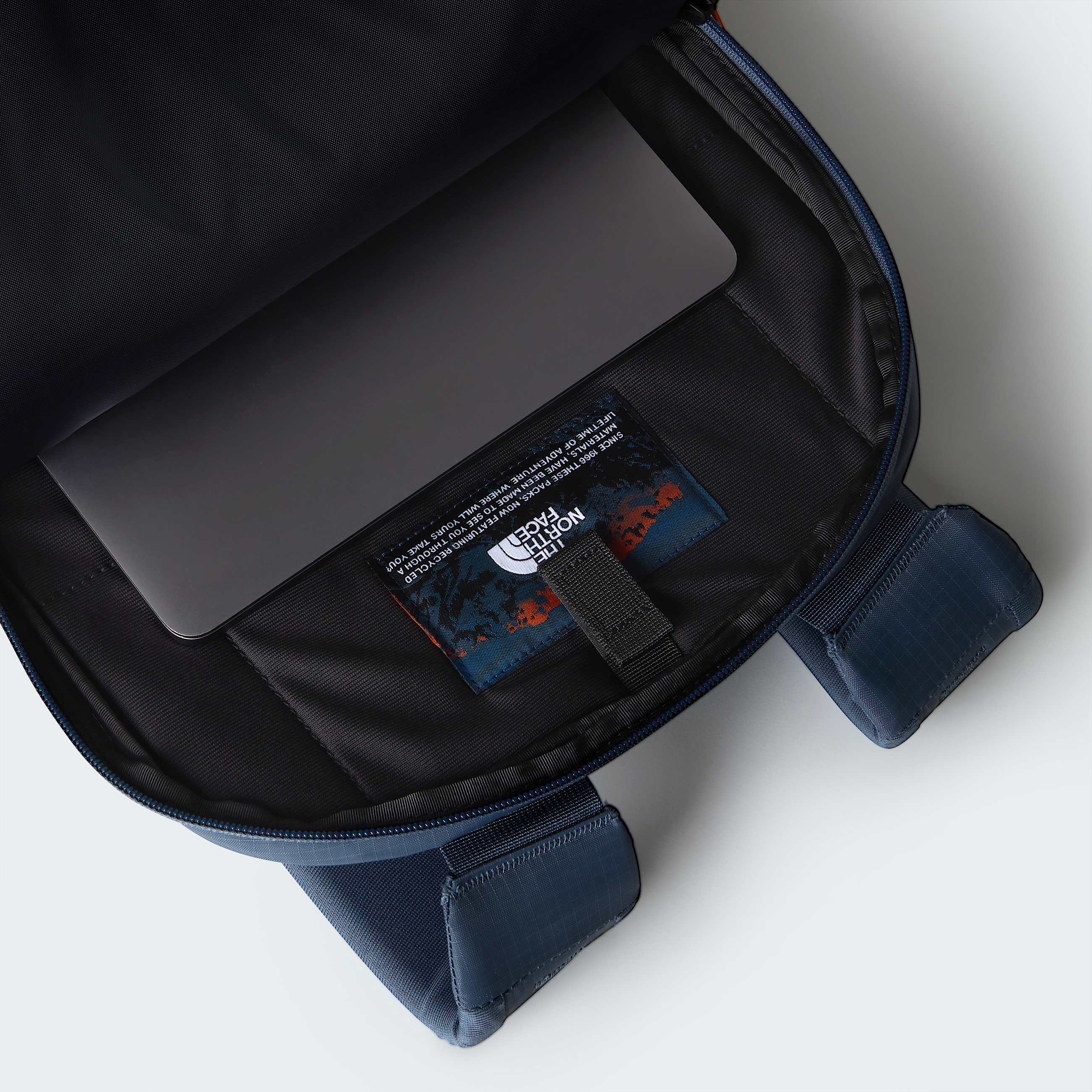 Borealis Rucksack TNF Granite GreyDust Orange ALT6