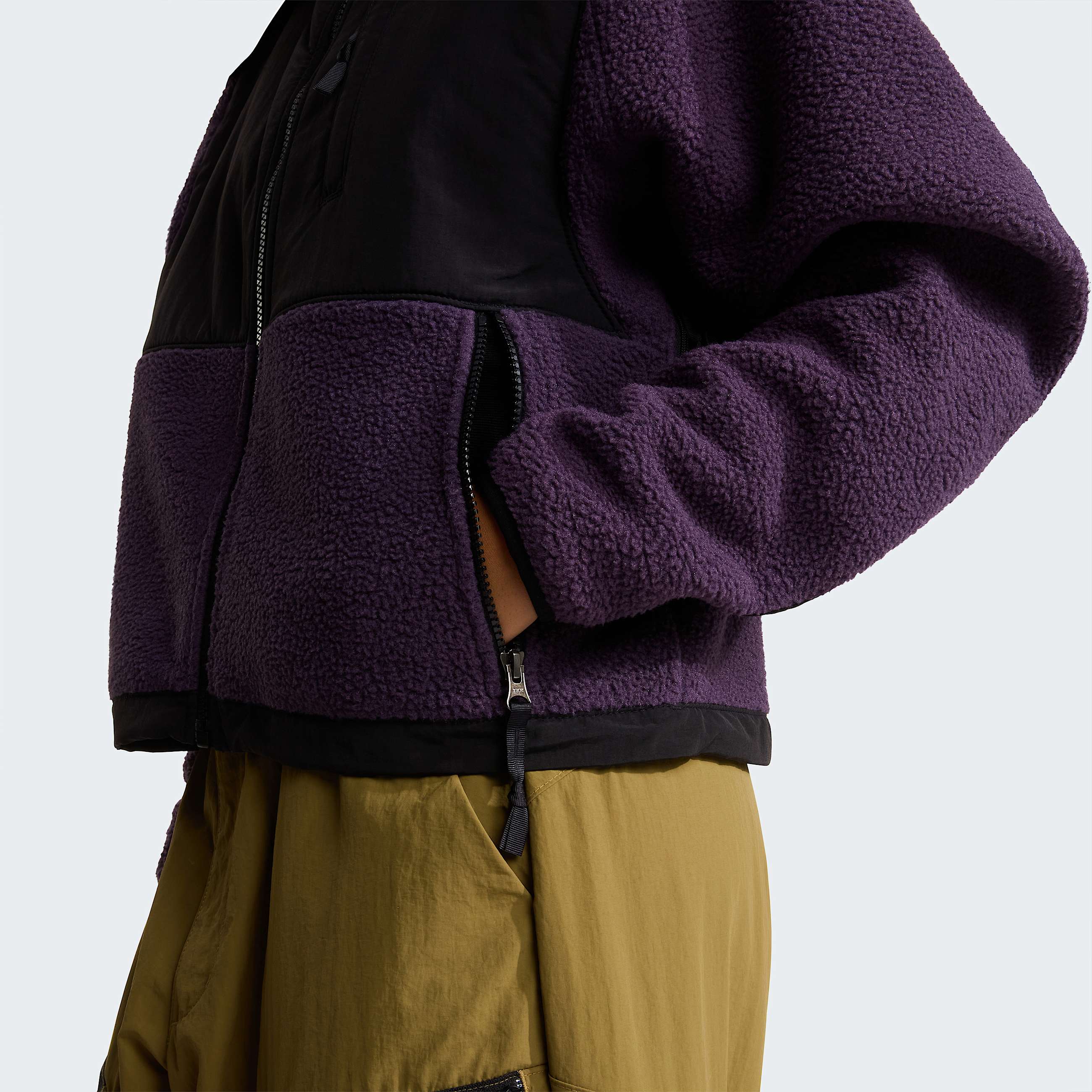 Womens Retro Denali Jacket TNF Endless Dusk TNF Black ALT8