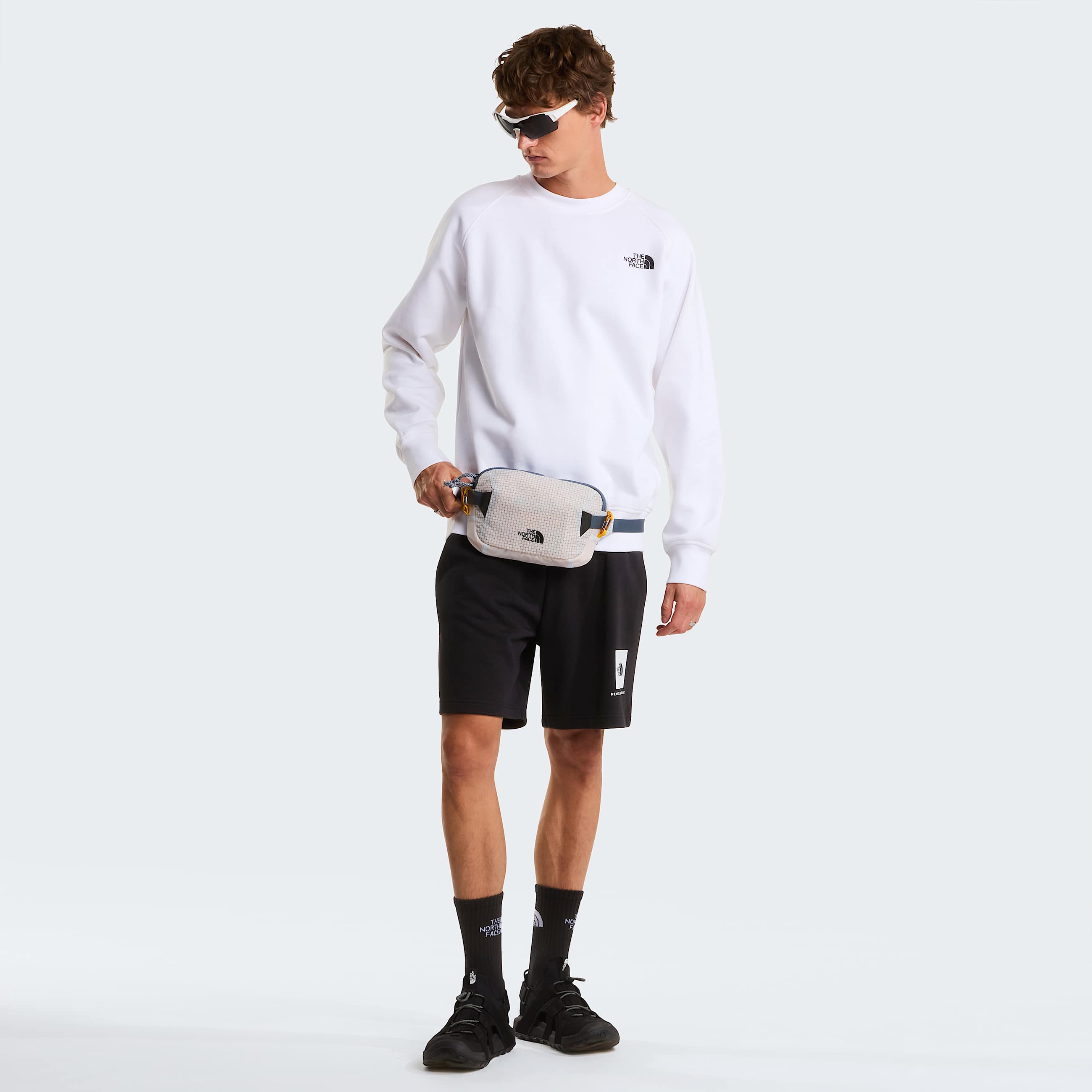 Mens NSE Raglan Box Sweatshirt TNF ALT2