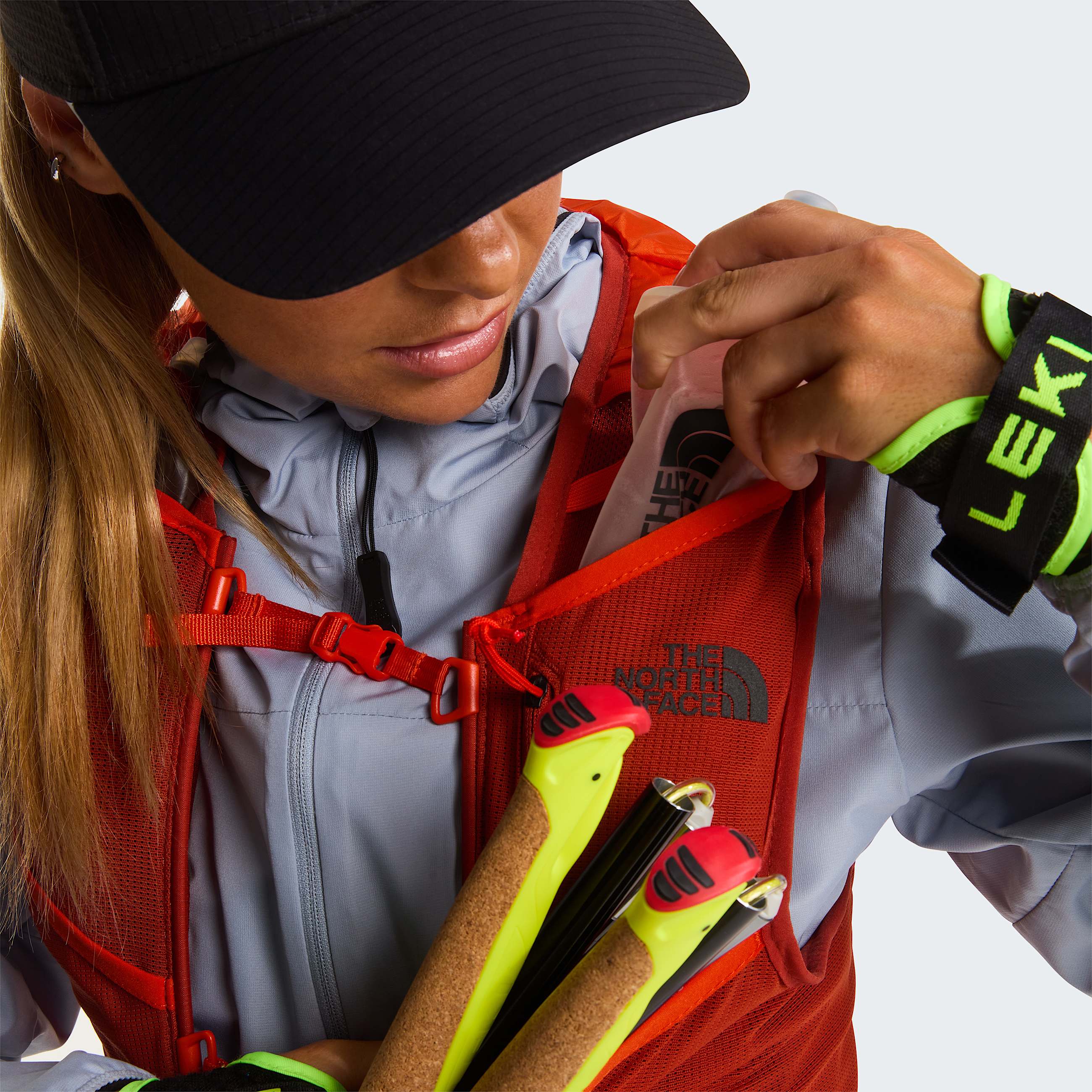 Sunriser 8L Laufweste TNF Lava RedIron Clay ALT15