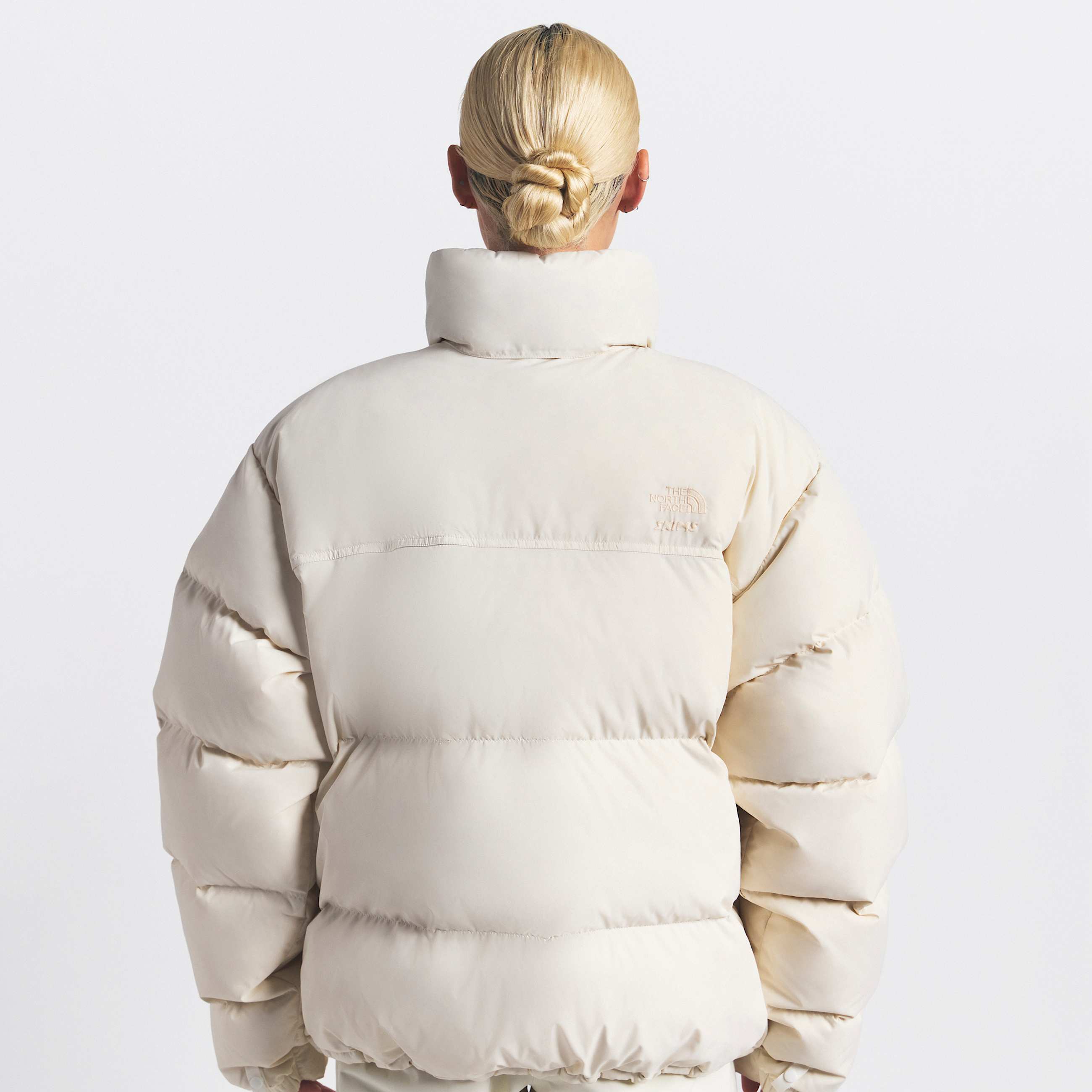 Giacca Nuptse 1996 The North Face X SKIMS TNF ALT2