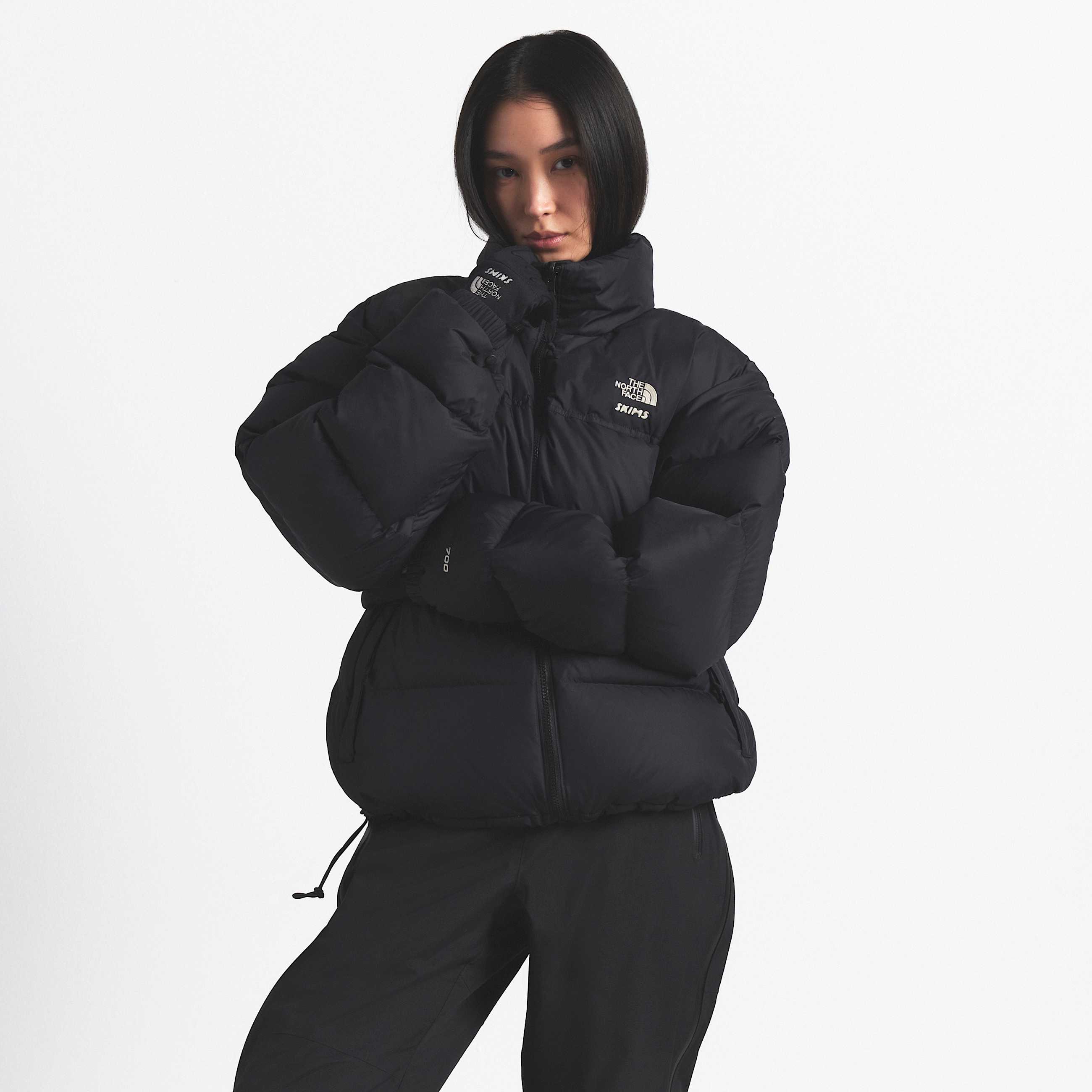 Giacca Nuptse 1996 The North Face X SKIMS TNF SK Onyx HERO