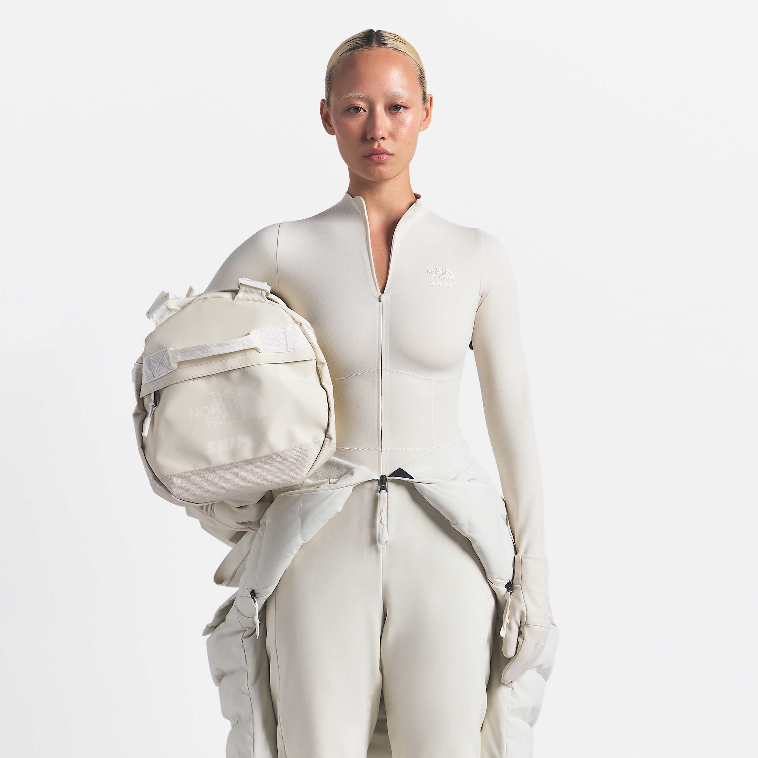 Borsone Base Camp The North Face X SKIMS  S TNF HERO