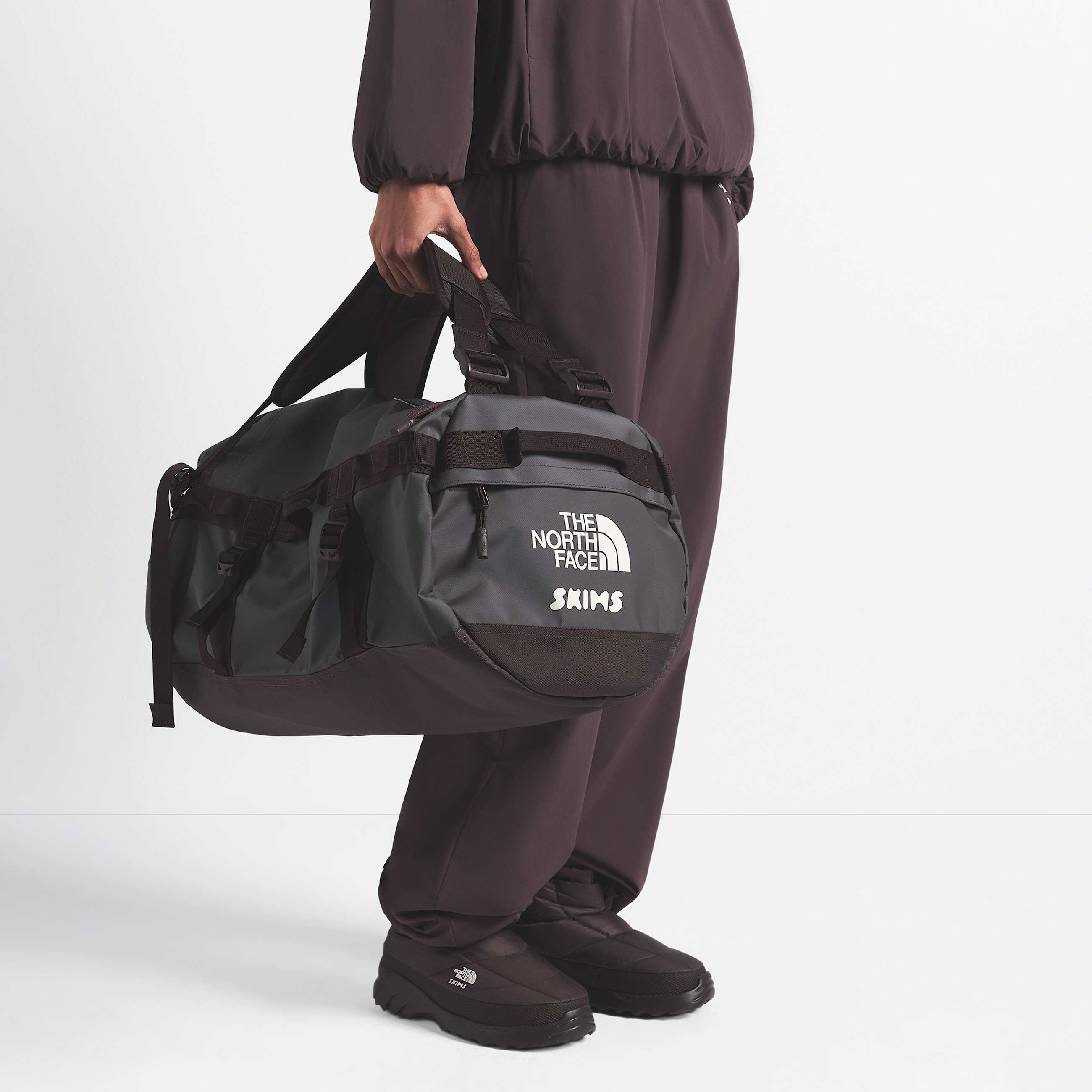 Sac duffel Base Camp  S The North Face X SKIMS TNF SK Phoenix HERO