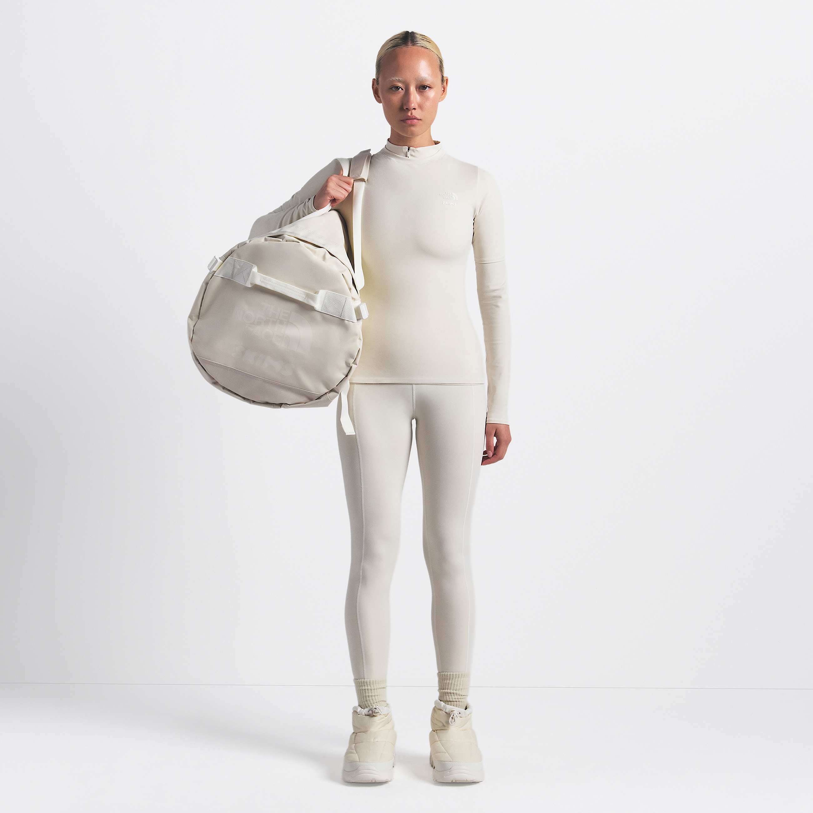 Borsone Base Camp The North Face X SKIMS  L TNF HERO