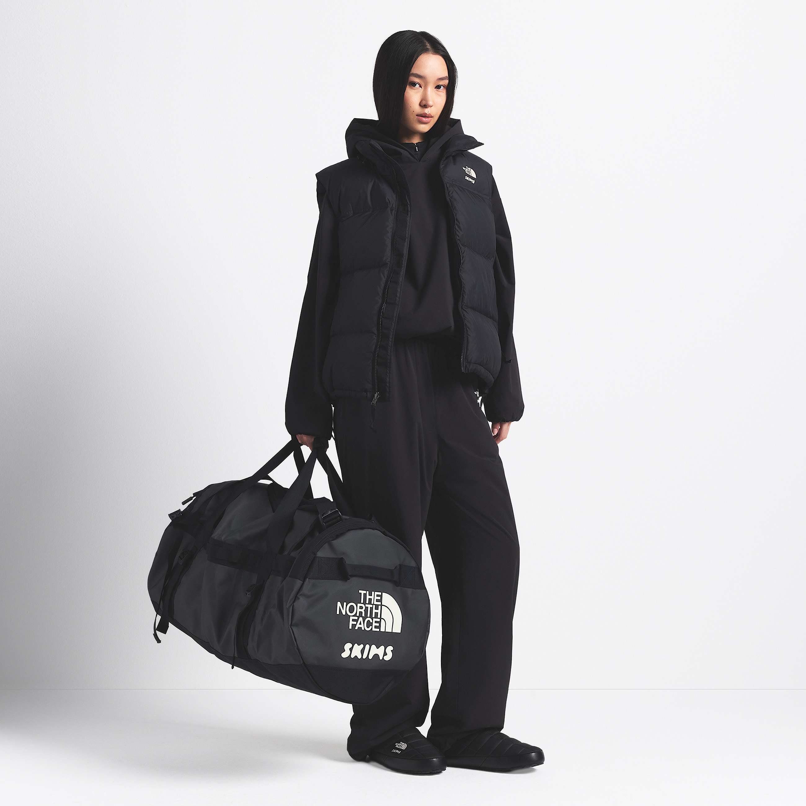 The North Face X SKIMS Base Camp Duffel  L TNF SK Onyx HERO
