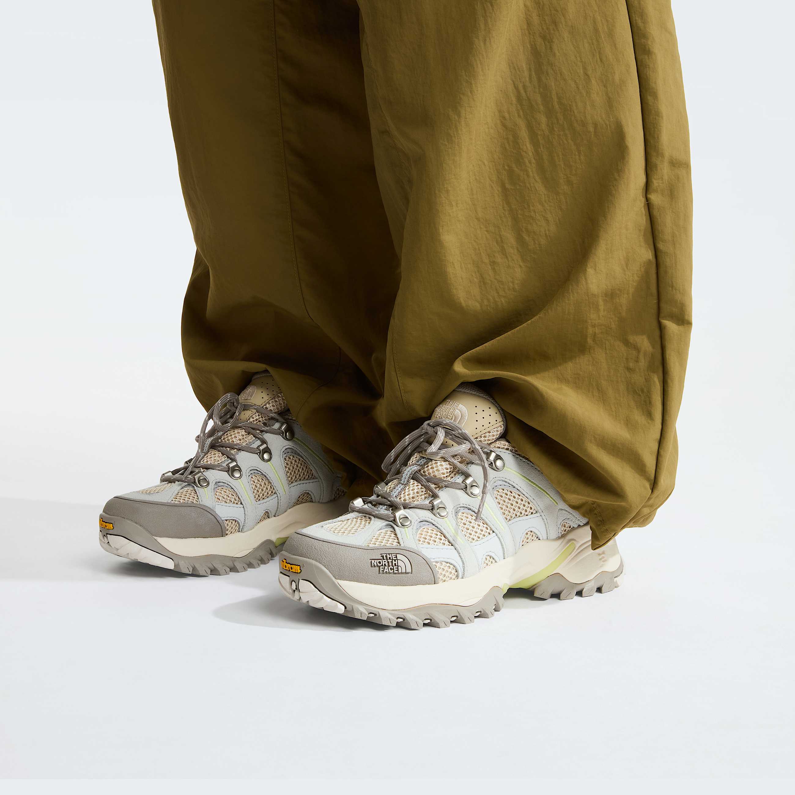 Hedgehog 06 RVST Shoes TNF Pearl StoneDesert Stone ALT4