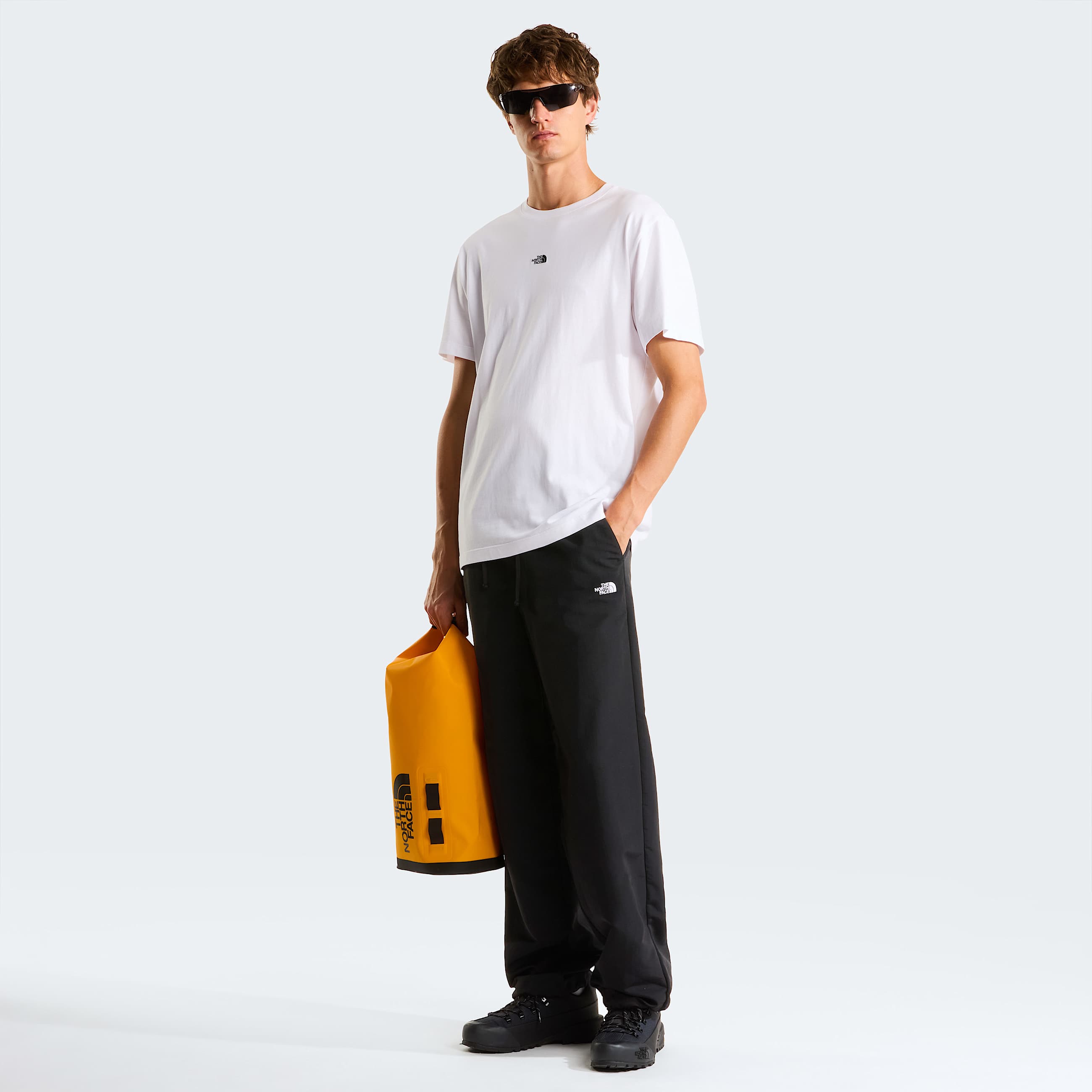 Tshirt Essential Centre Logo Relaxed da uomo TNF ALT1