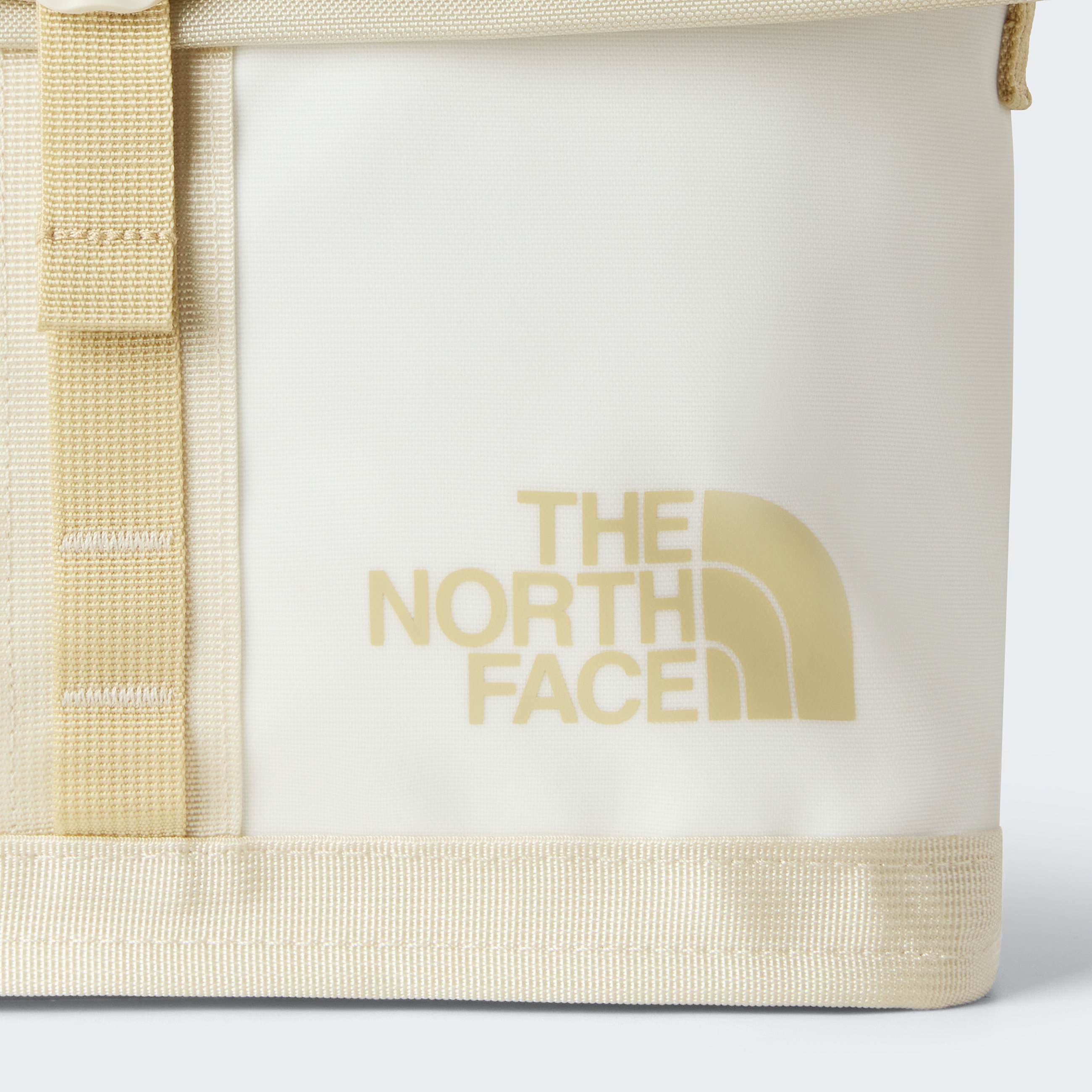 Base Camp Shoulder Bag TNF White AshCalacattaPale Khaki ALT3