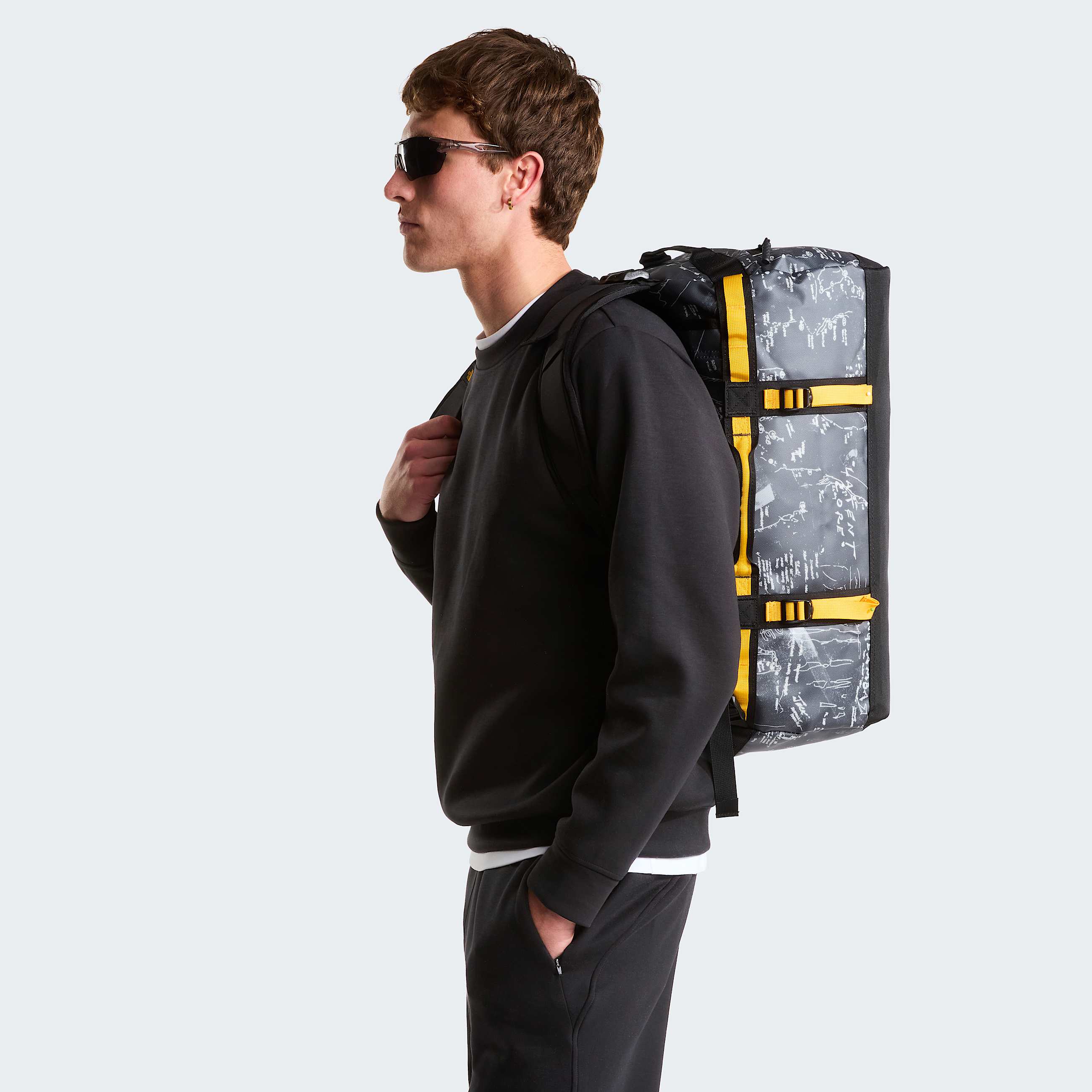 Base Camp DuffelTasche 50L  S TNF Anthracite Grey Conrad Topos PrintSummit Gold ALT1