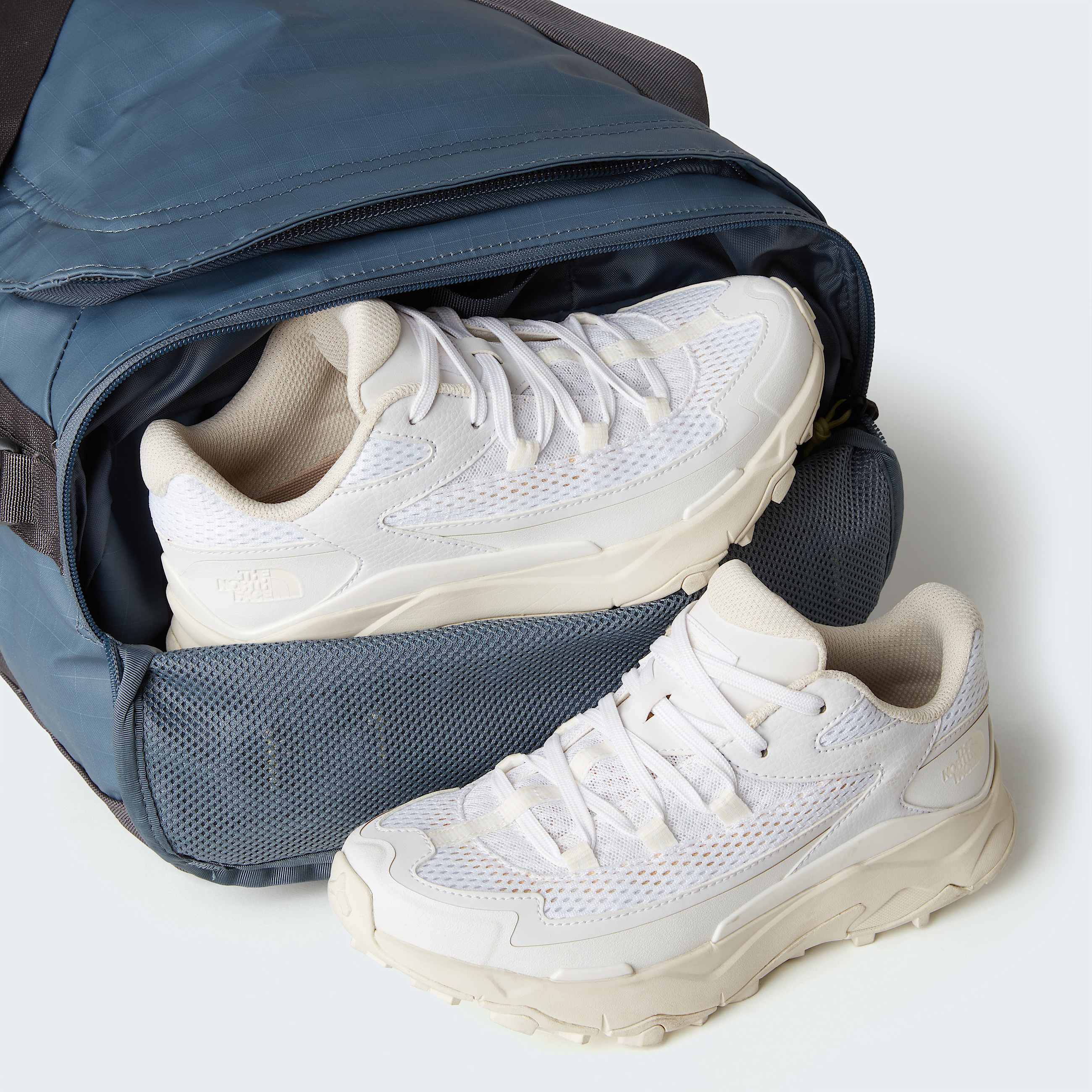 Duffel Base Camp Voyager 42 L TNF Granite GreyAnthracite GreyLemon Mist ALT6