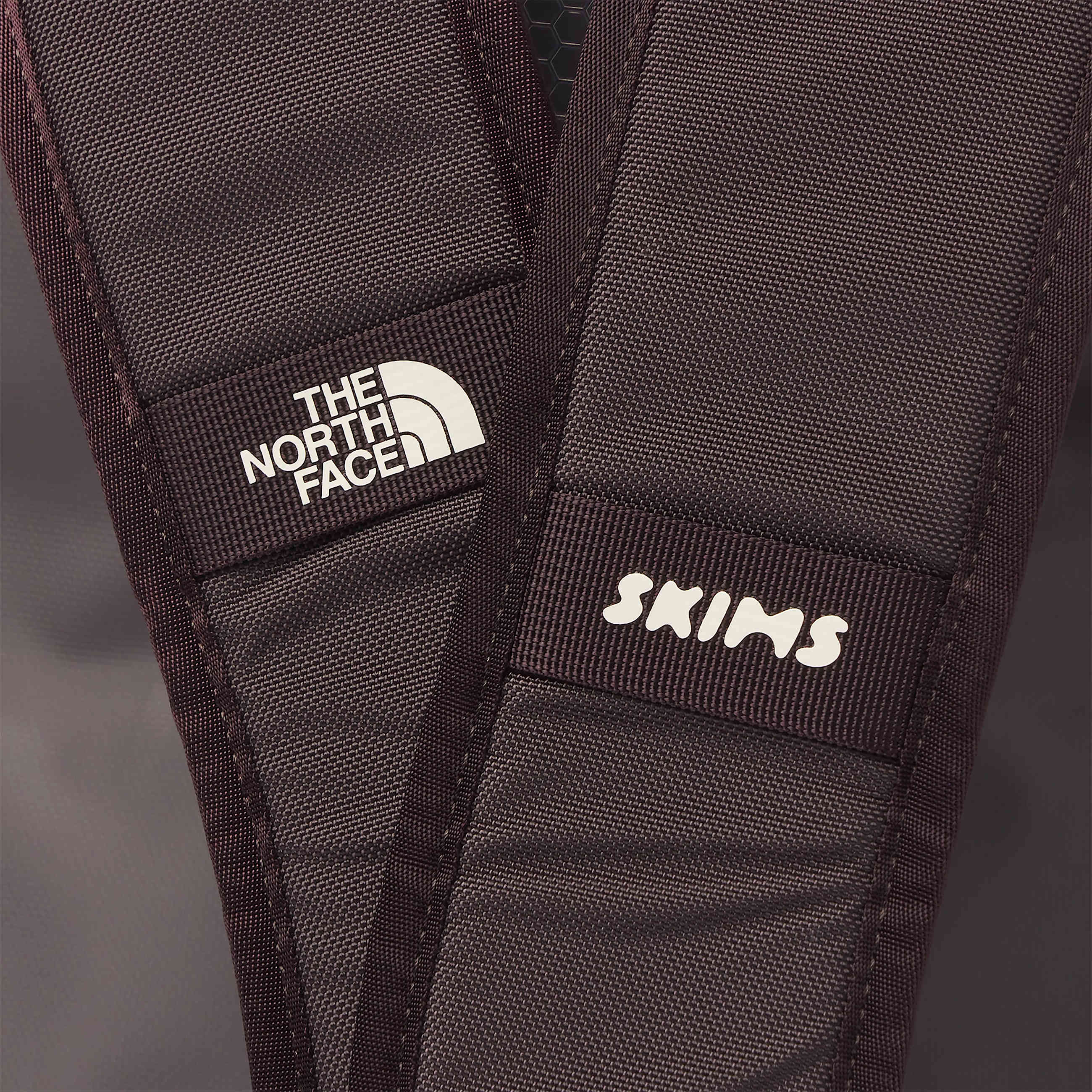 Sac duffel Base Camp  S The North Face X SKIMS TNF SK Phoenix ALT23