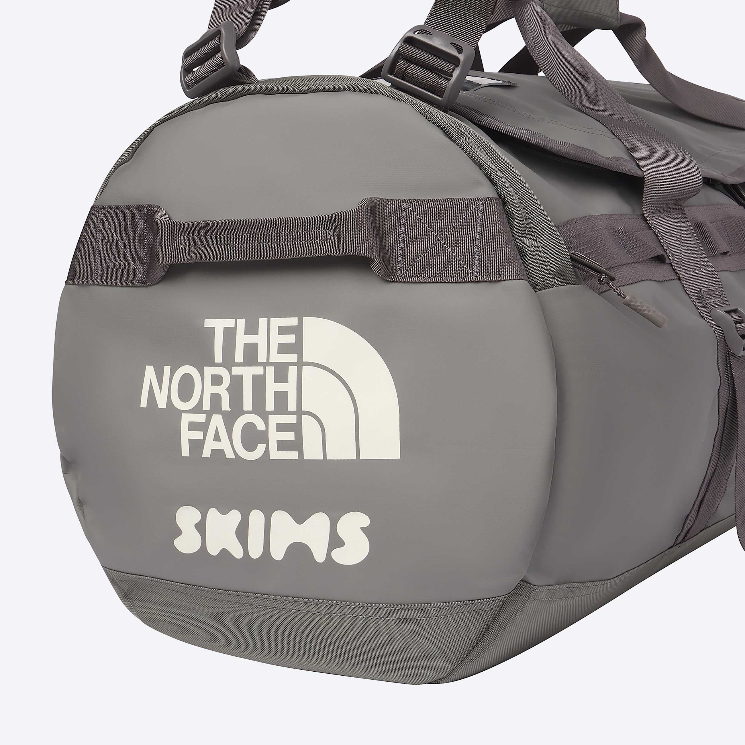 Sac duffel Base Camp  L The North Face X SKIMS TNF SK Gunmetal ALT22