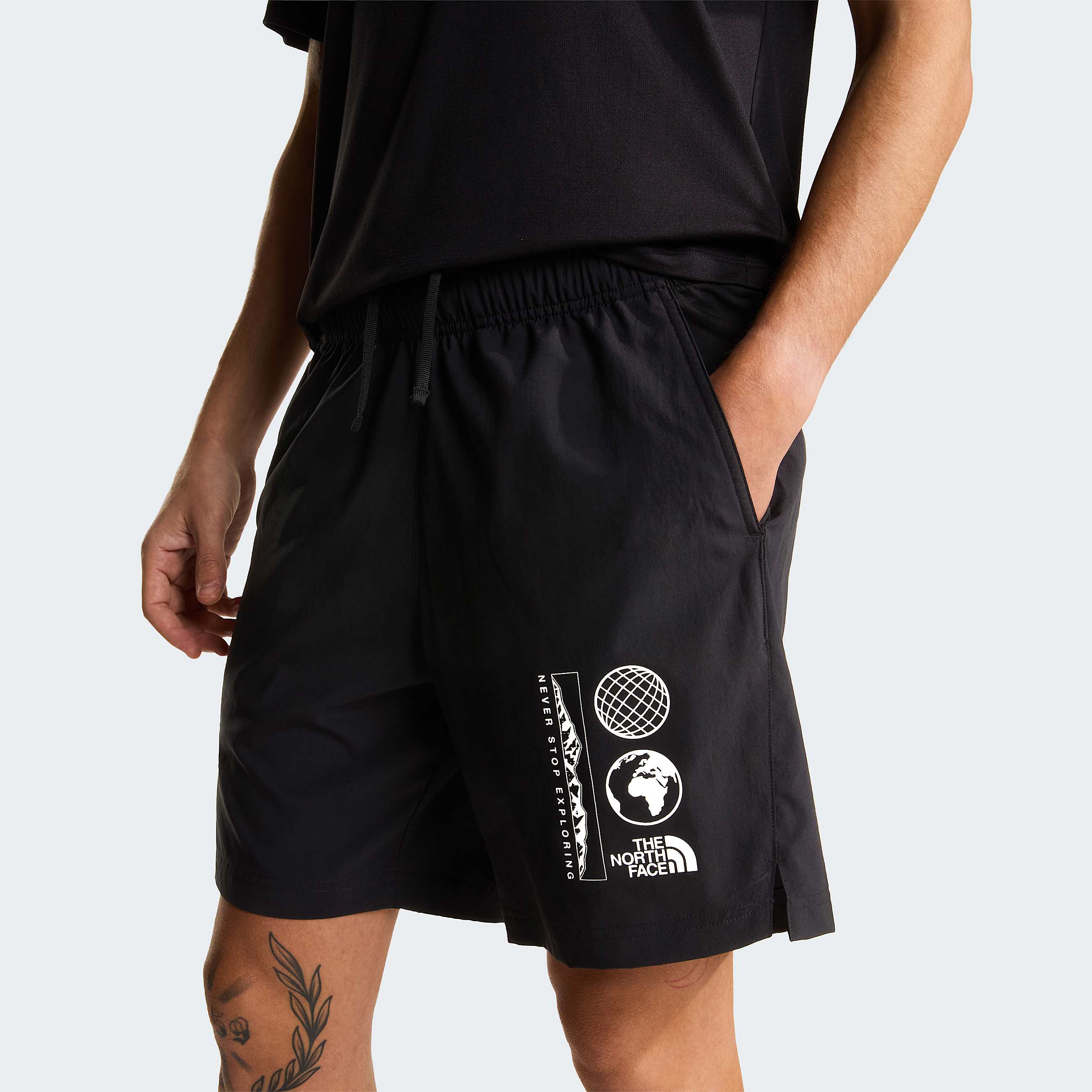 247 7 Graphic Shorts M TNF ALT4