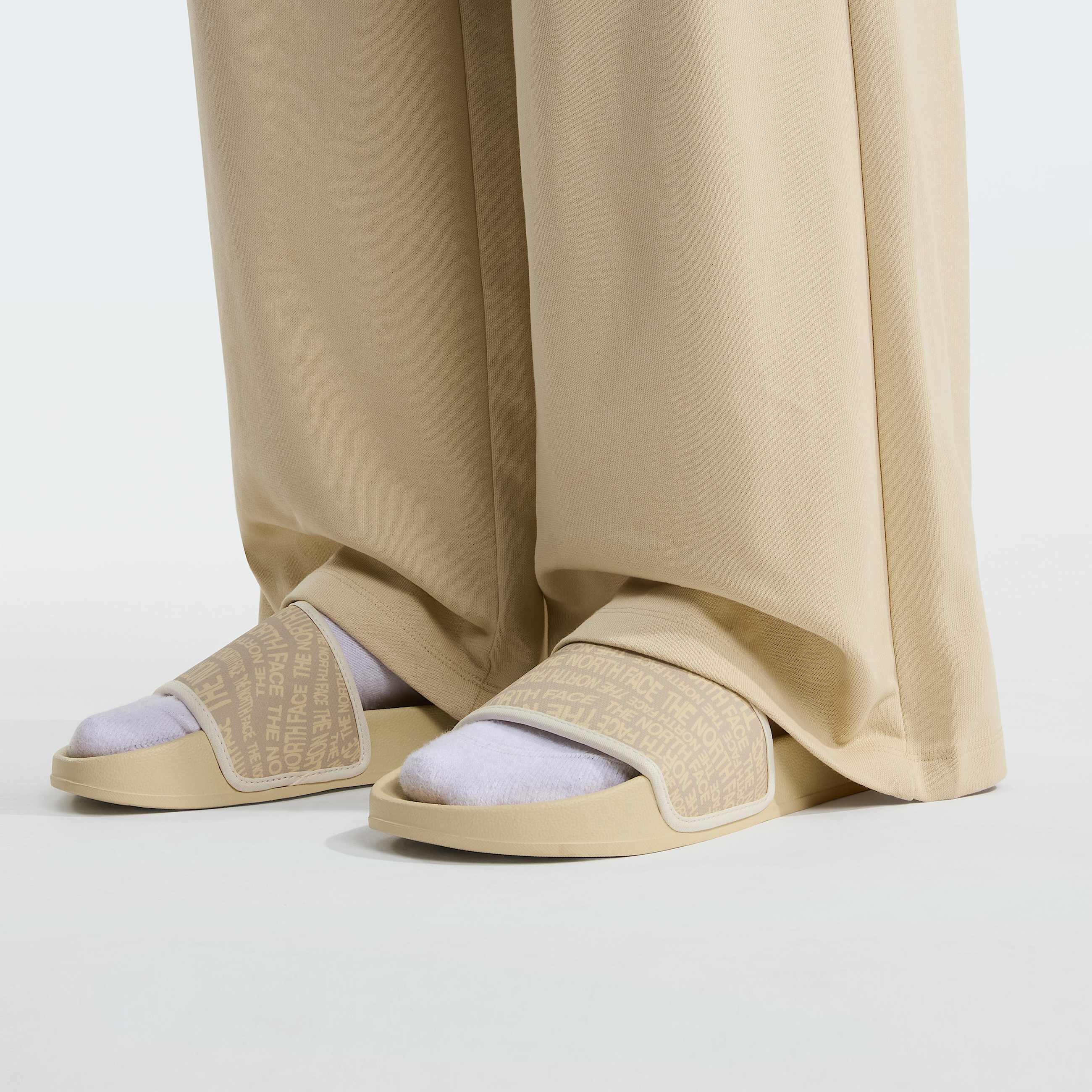 Base Camp Slides III Schlappen fr Damen TNF Desert StoneWhite Dune ALT4
