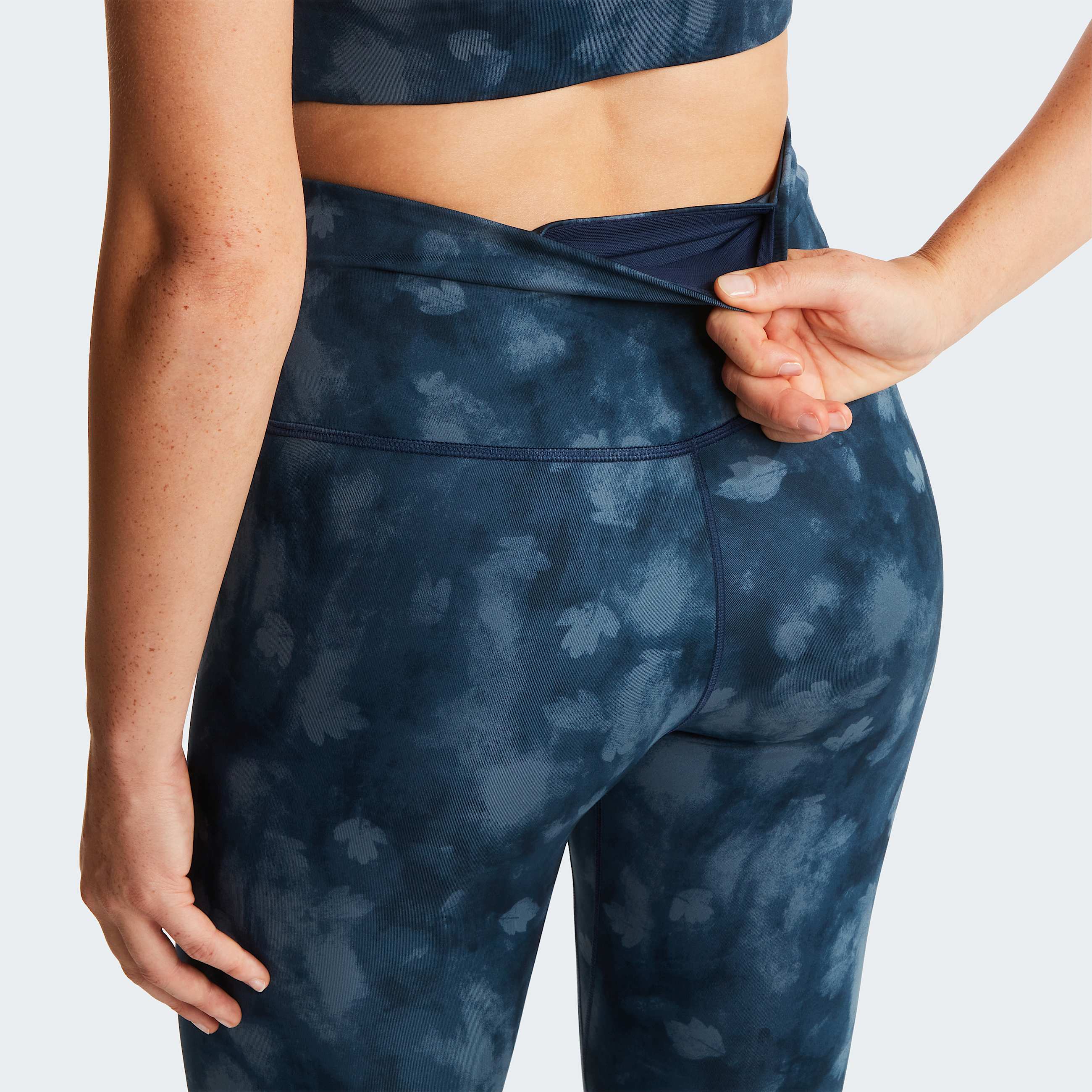 Flex Graphic Leggings W TNF ALT5
