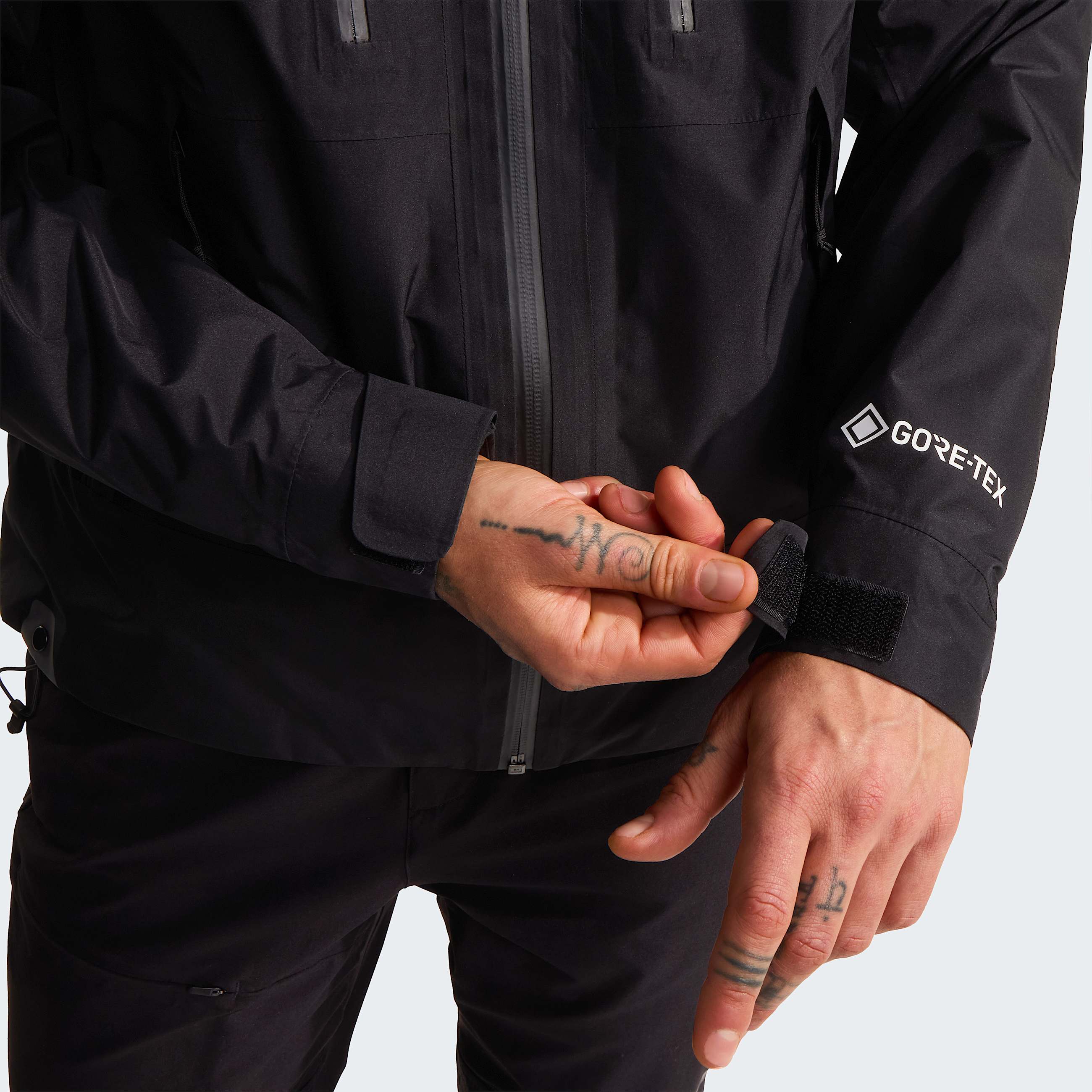 Womens Hike Devils Thumb GORETEX Jacket TNF ALT9