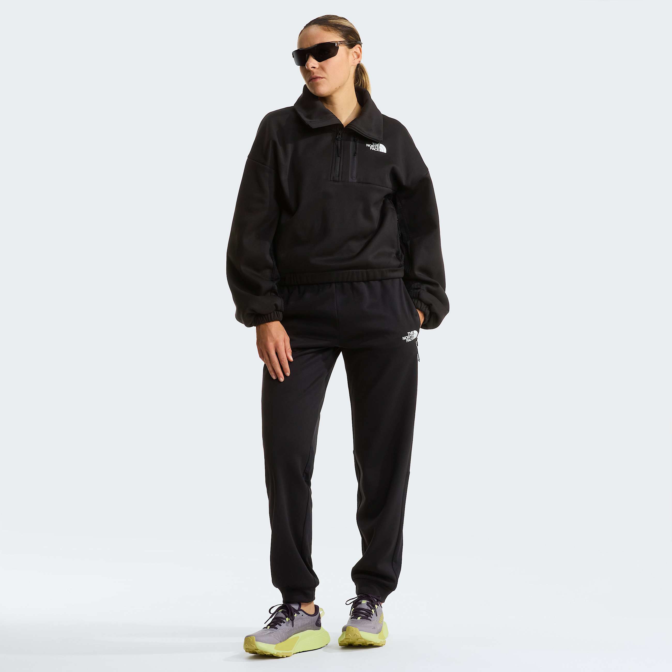 Womens Mountain Athletics Fleece Joggers TNF ALT1