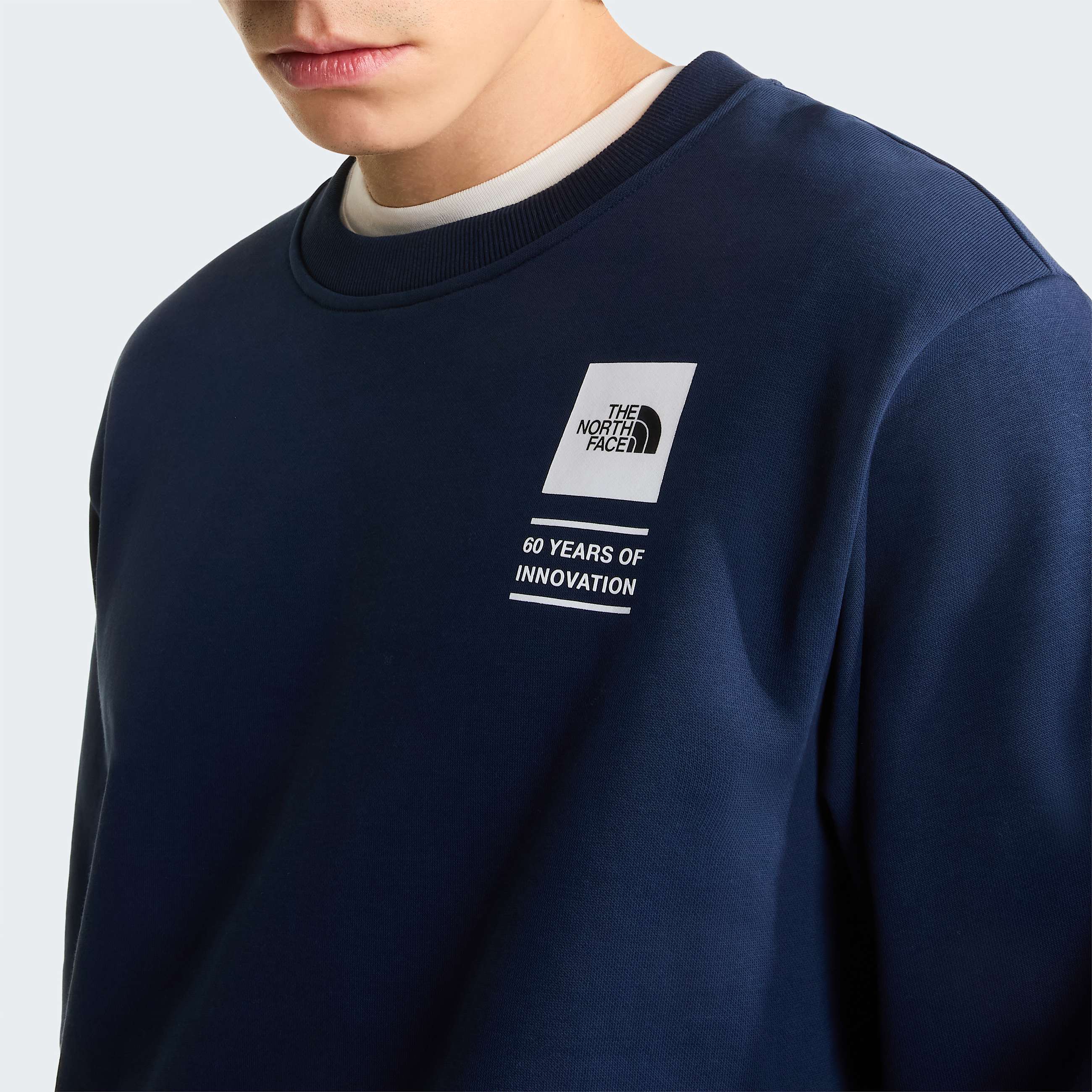 TNF Celebration Avslappnad Grafisk Sweatshirt Unisex TNF ALT6