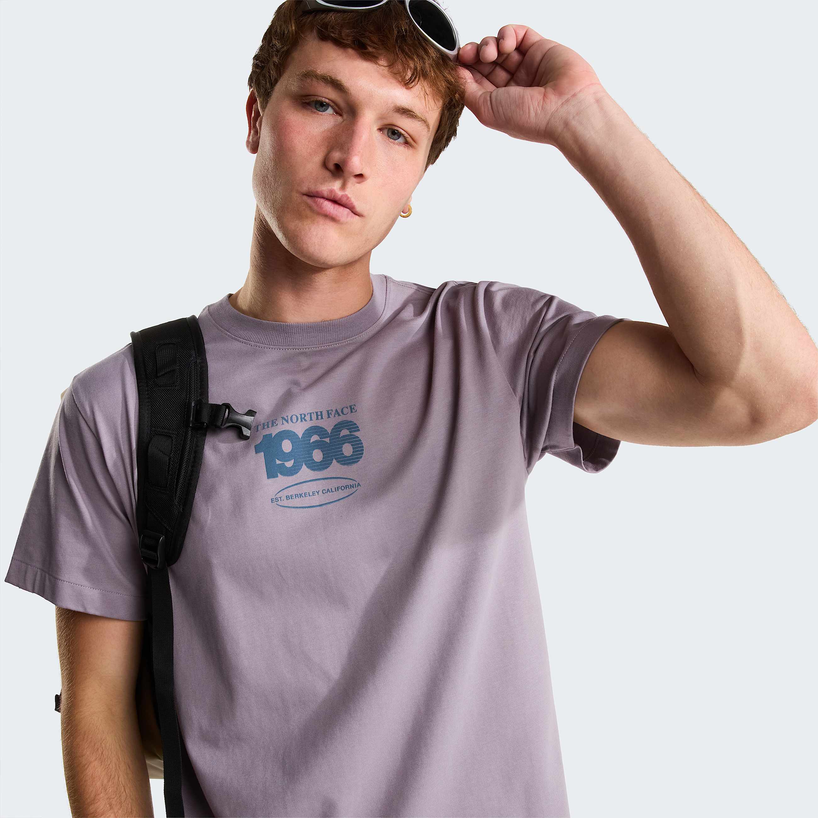 Track Relaxed Graphic TShirt Unisex TNF ALT8