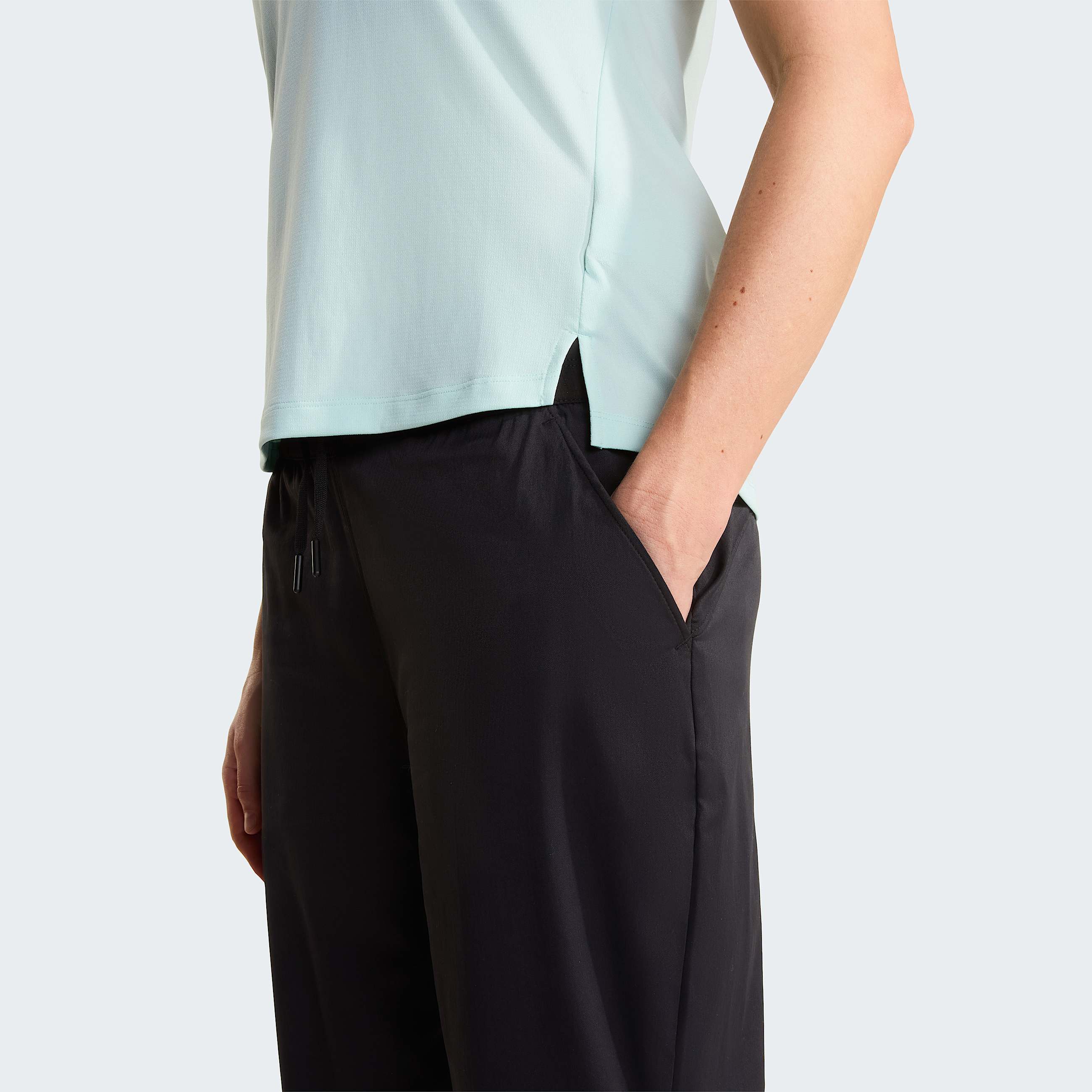 Damskie spodnie do kostek Aphrodite Arise TNF ALT4