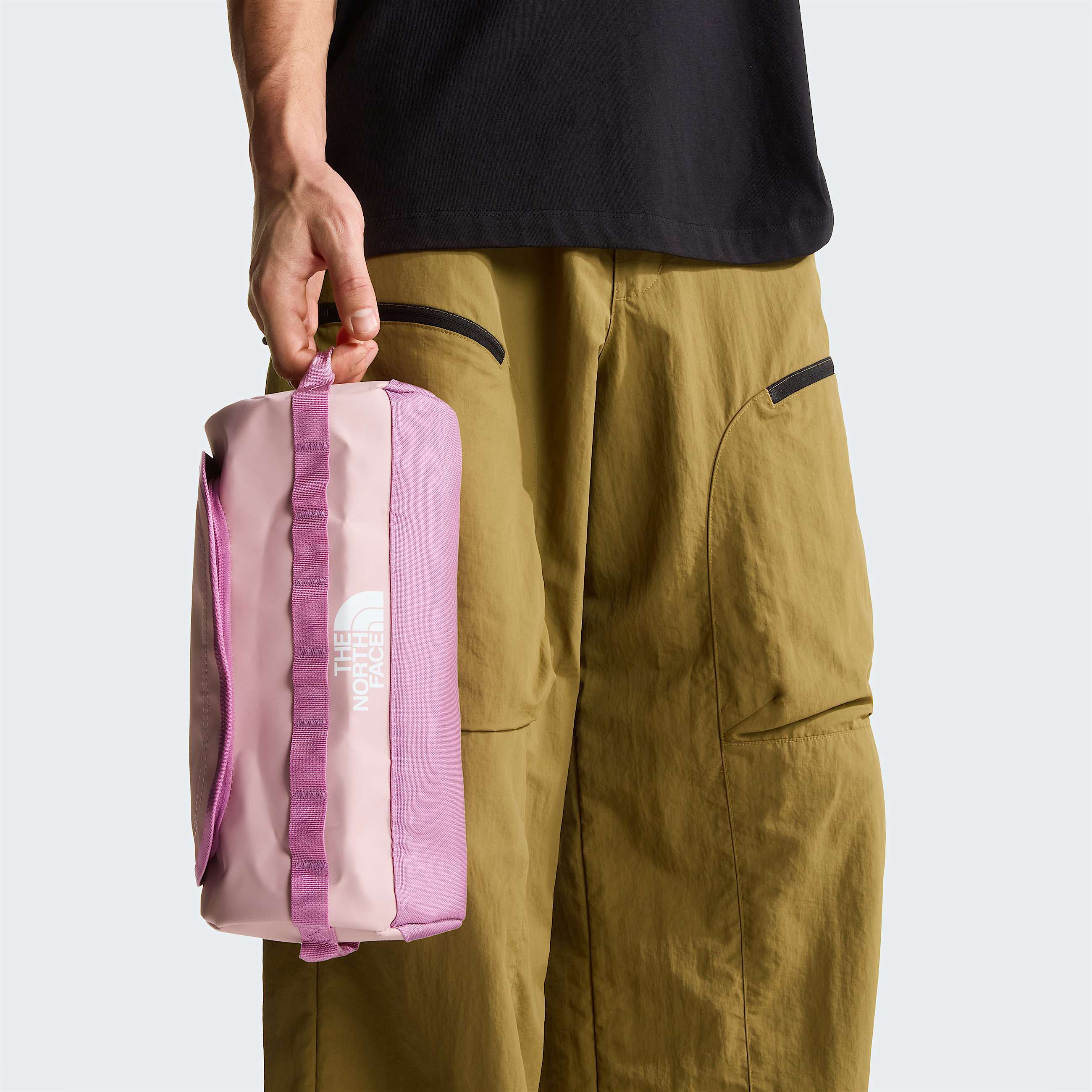 Base Camp Travel Washbag  L TNF Metal PinkHushed Lavender ALT1