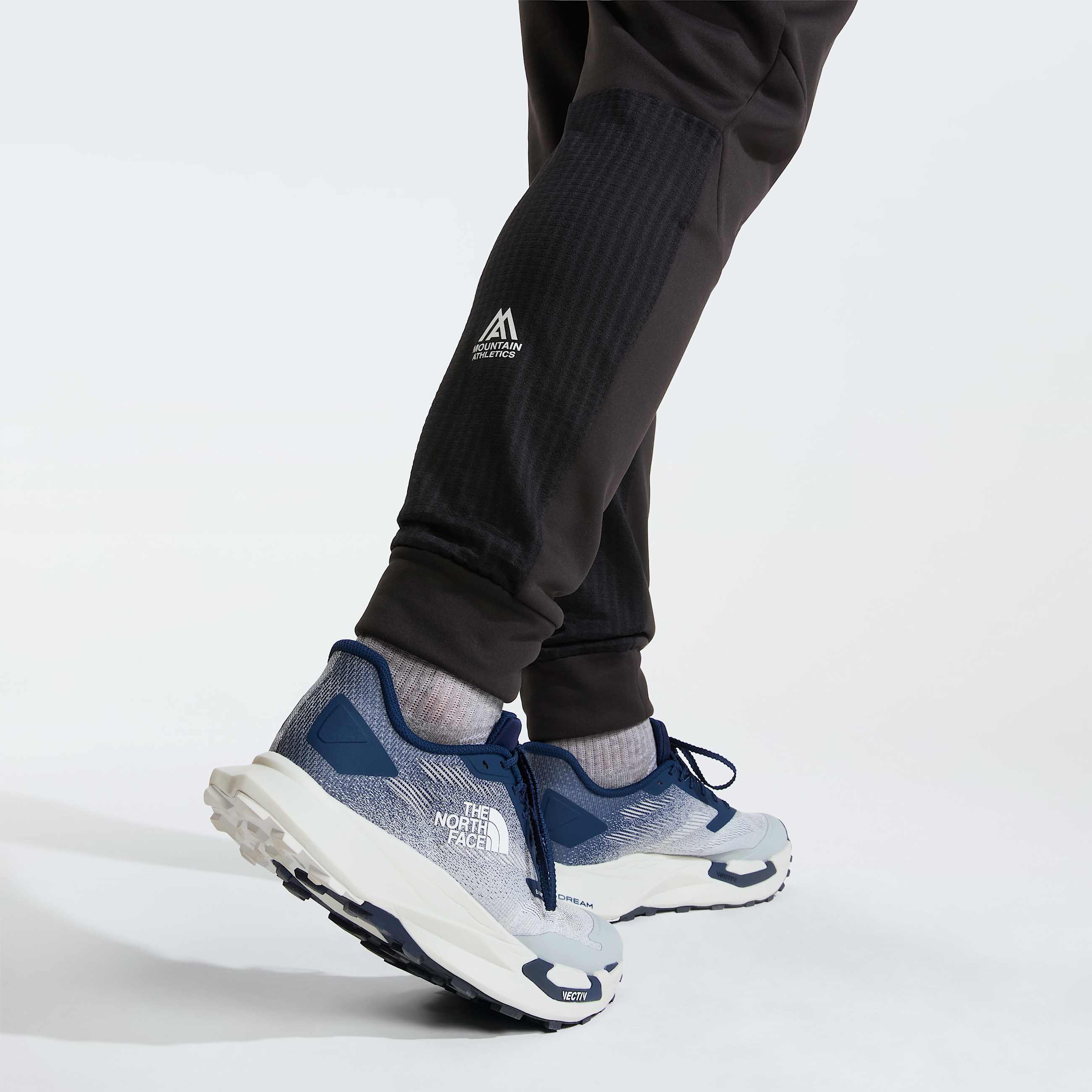 Joggers in pile Mountain Athletics da uomo TNF ALT6