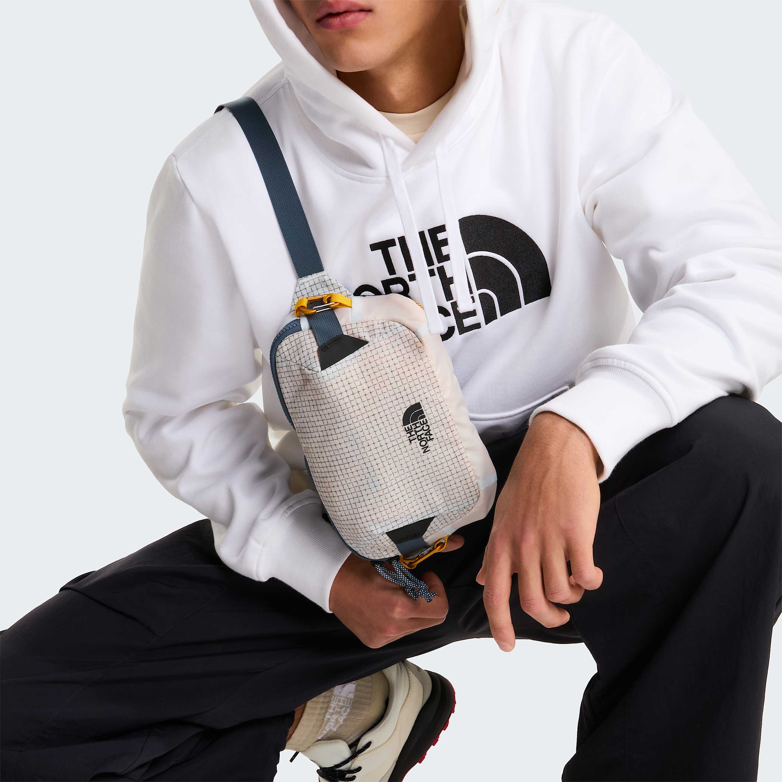 Mens Drew Peak Hoodie TNF TNF WhiteTNF Black ALT6