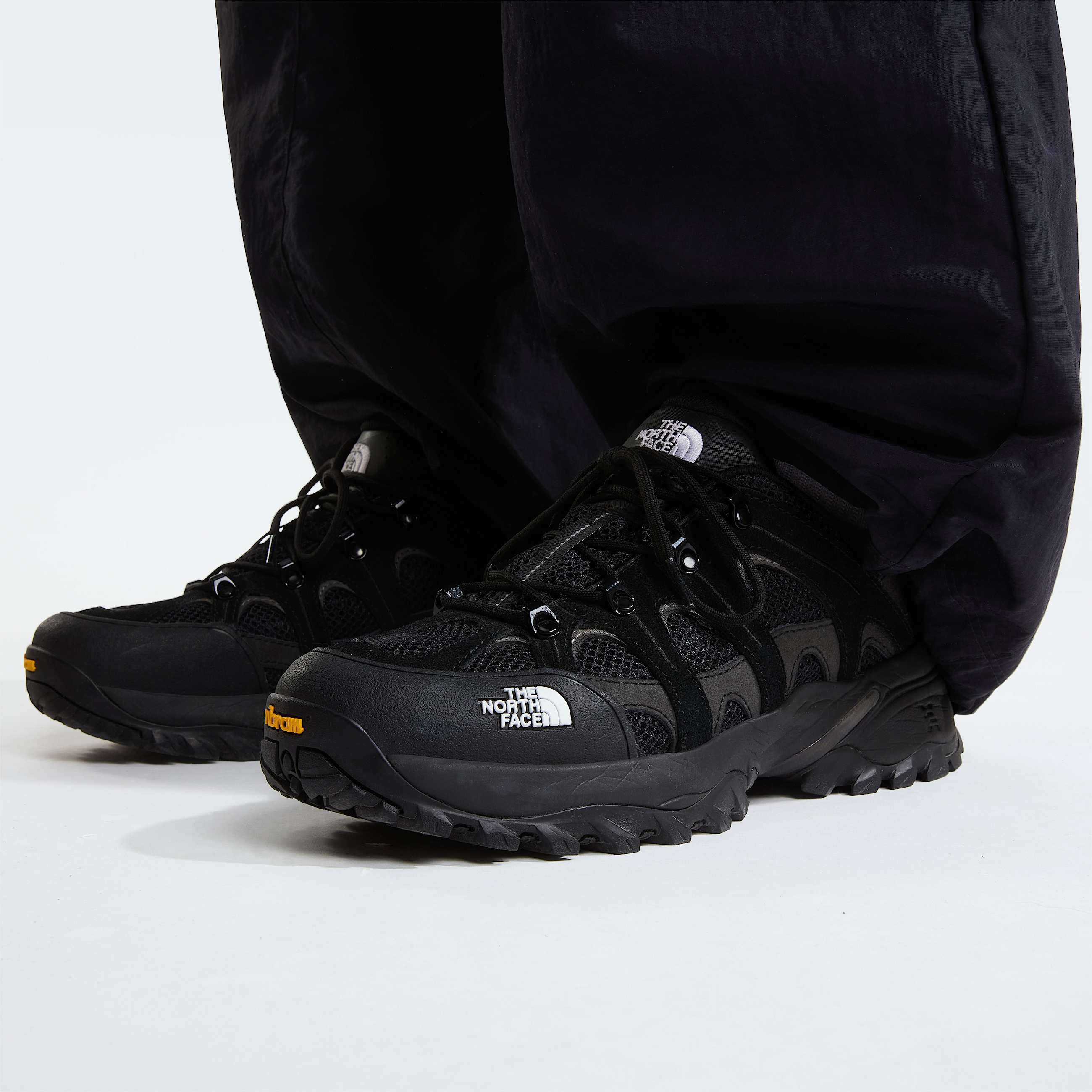 Hedgehog 06 RVST Shoe TNF ALT2