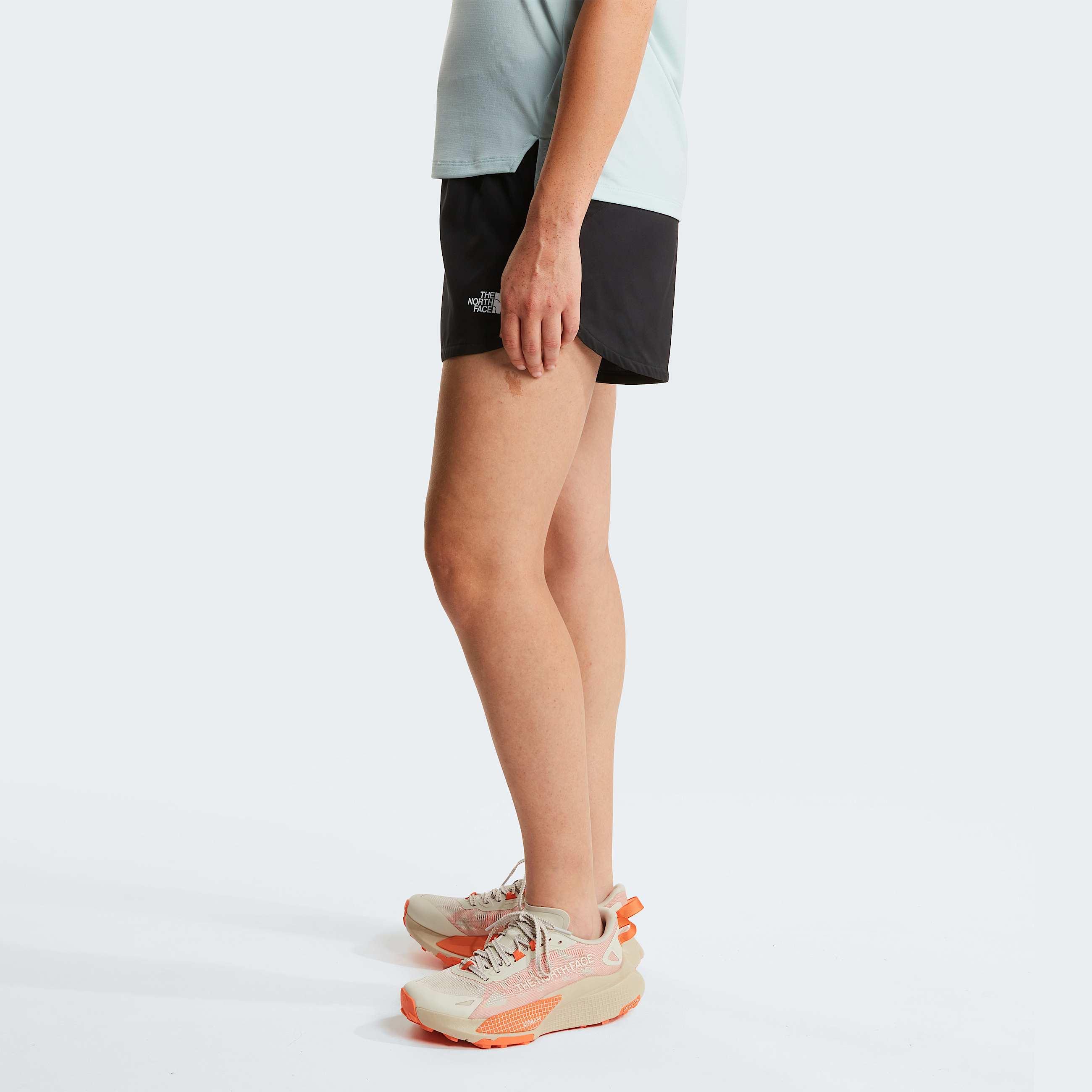 Pantaloncini in tessuto Flex 7 cm da donna TNF ALT2