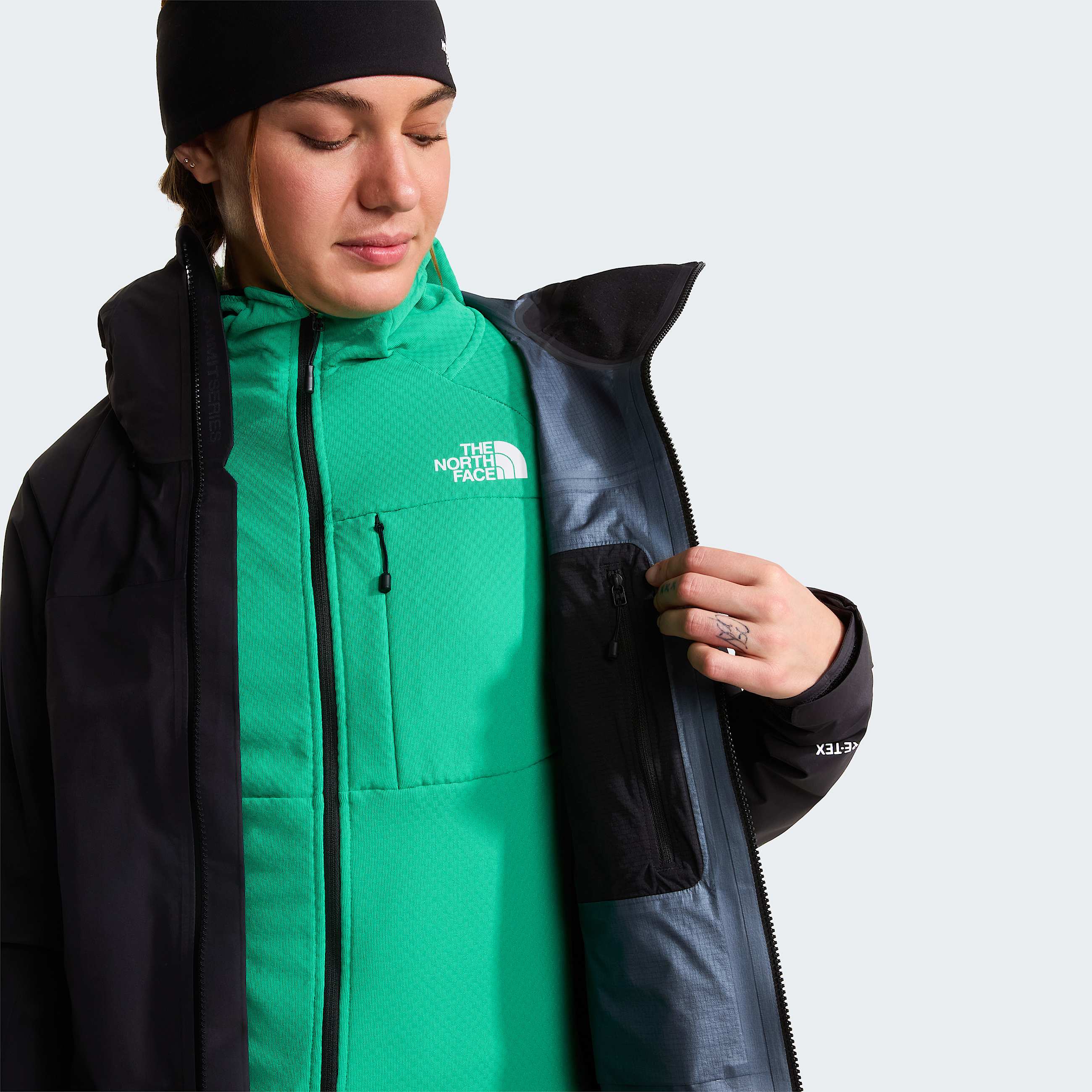 Womens Summit Cayesh GORETEX Pro Jacket TNF TNF Black ALT13