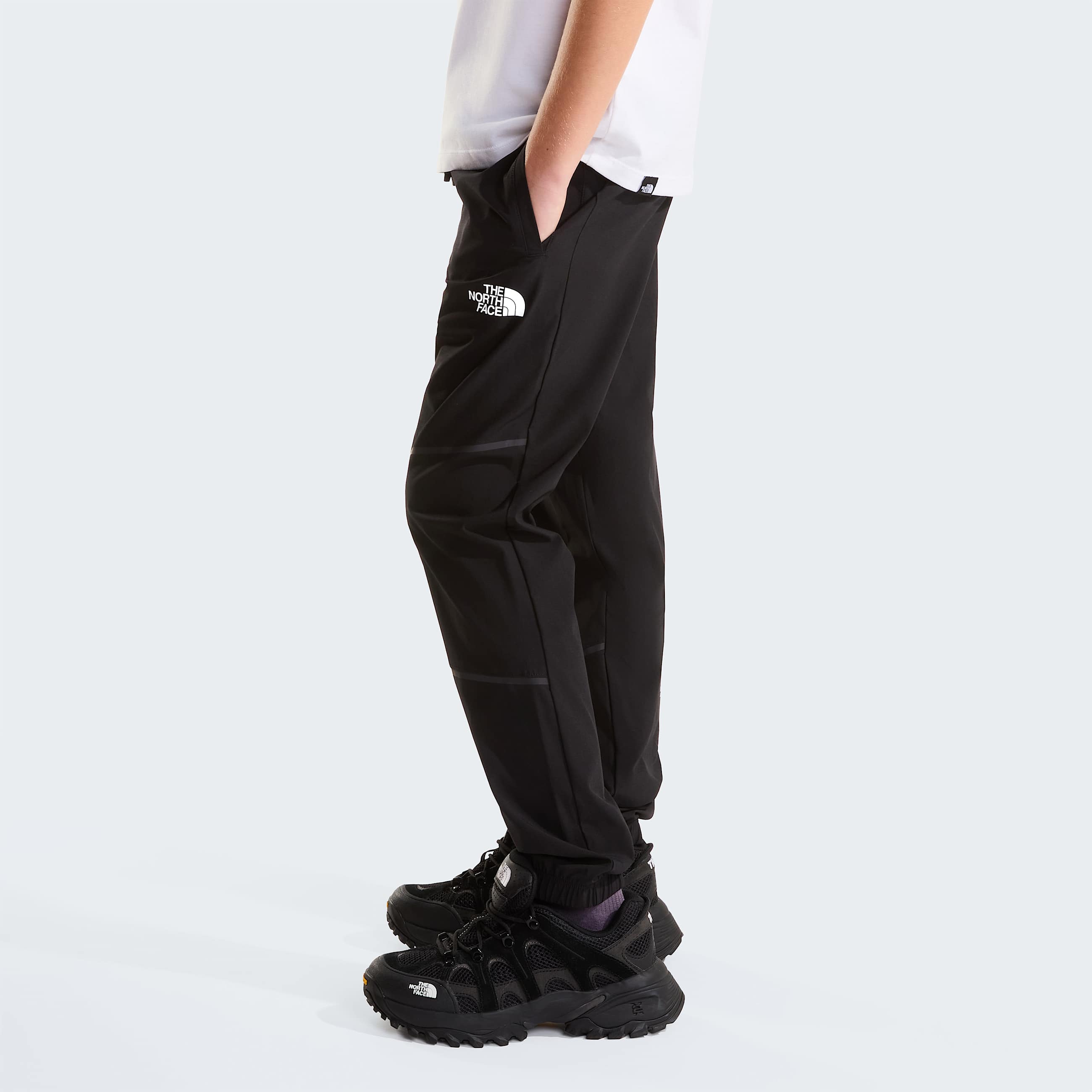 Teens Mountain Athletics Woven Trousers TNF TNF Black ALT9