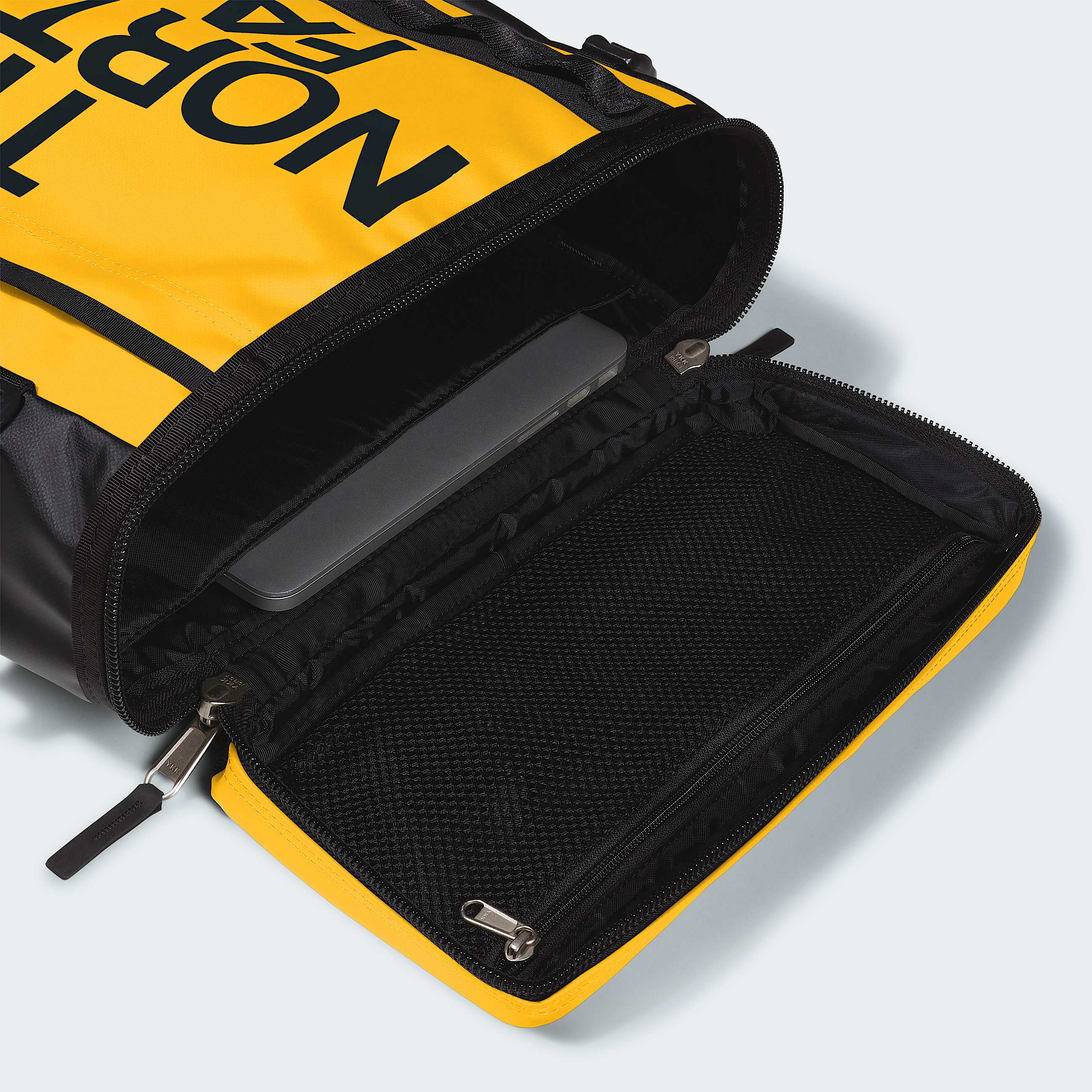 Base Camp fuse box TNF Summit GoldTNF BlackNPF ALT5
