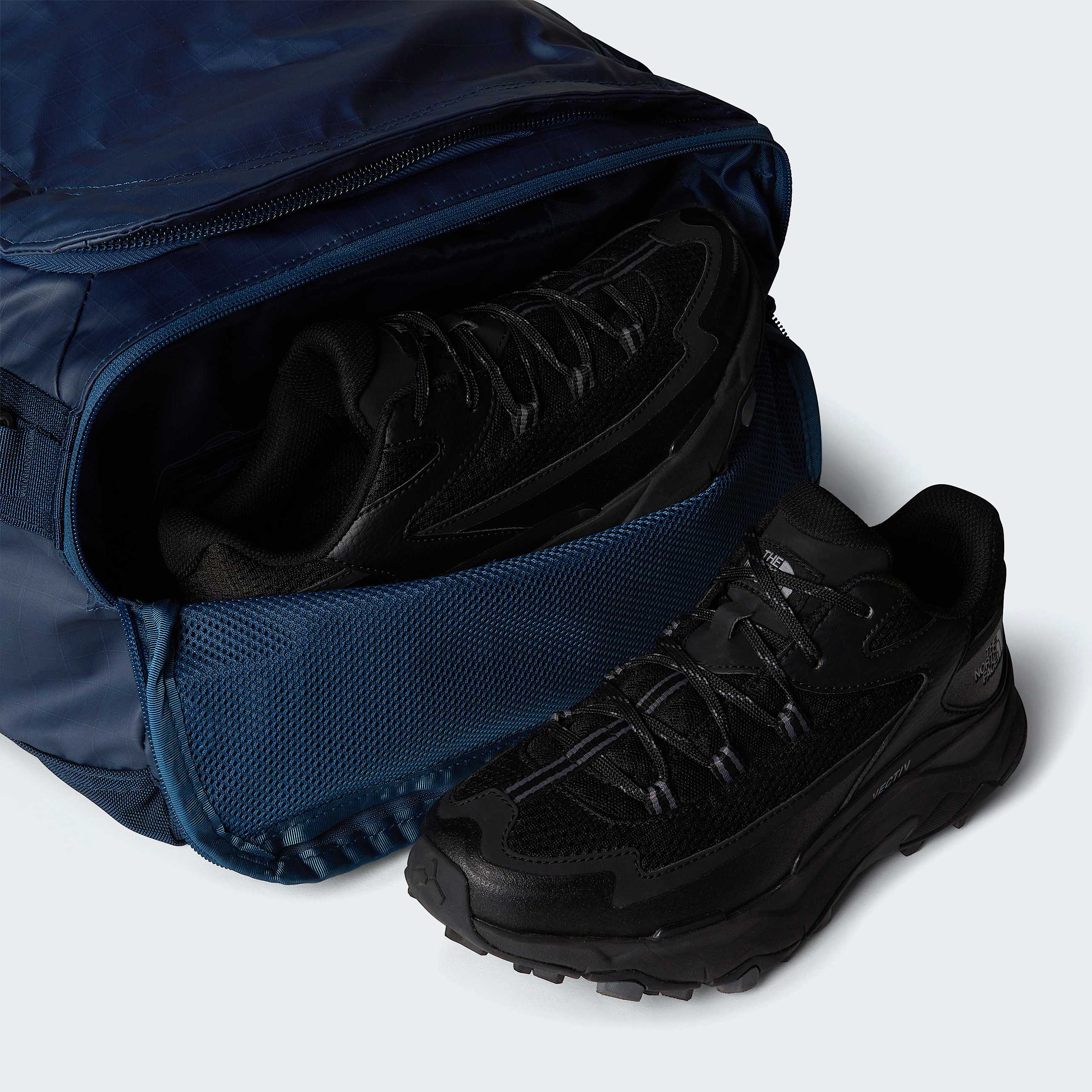 Duffel Base Camp Voyager 42 L TNF ALT6