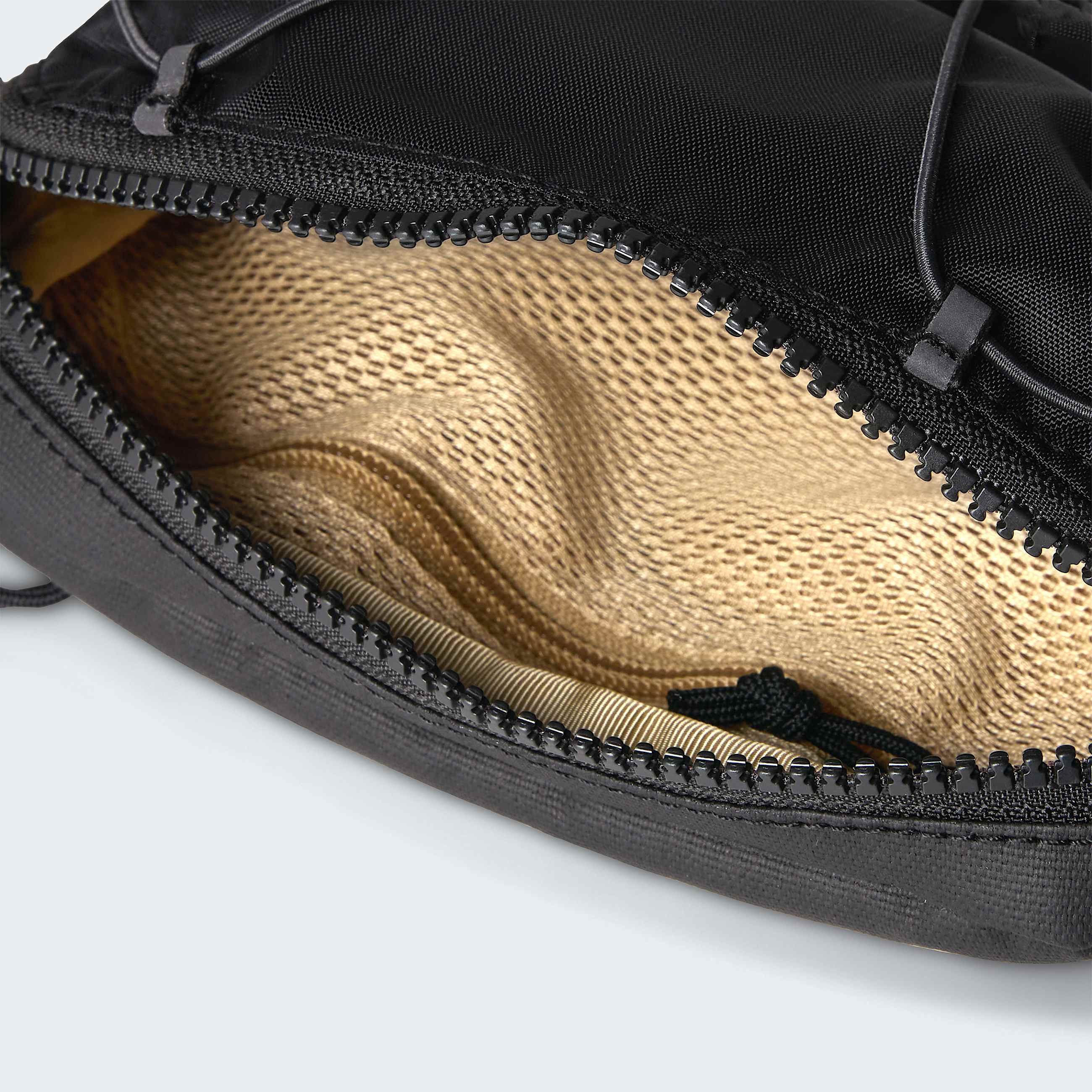 Terra 1Litre Bum Bag TNF TNF BlackTNF White ALT4