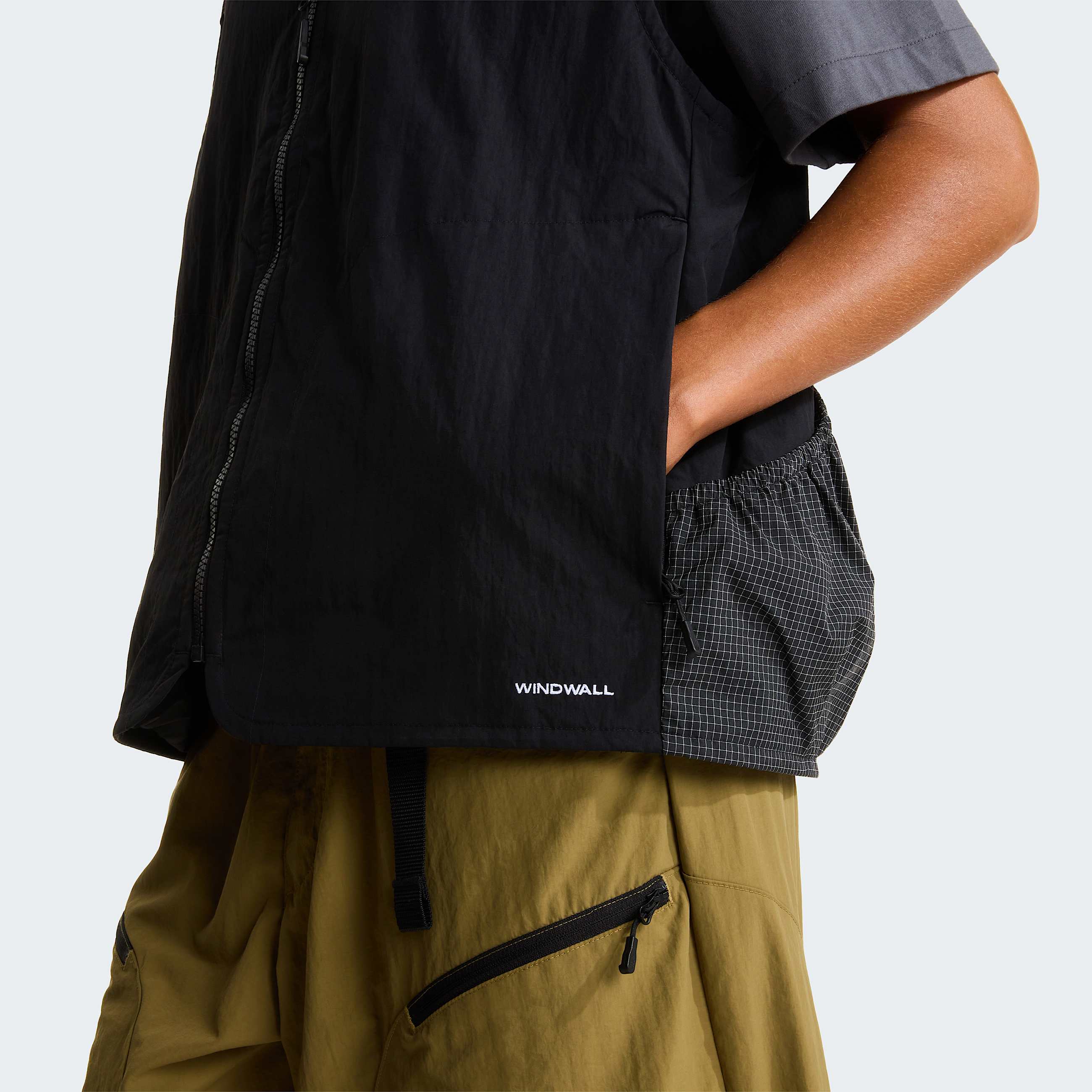 NSE Tech Weste in Unisex TNF ALT19