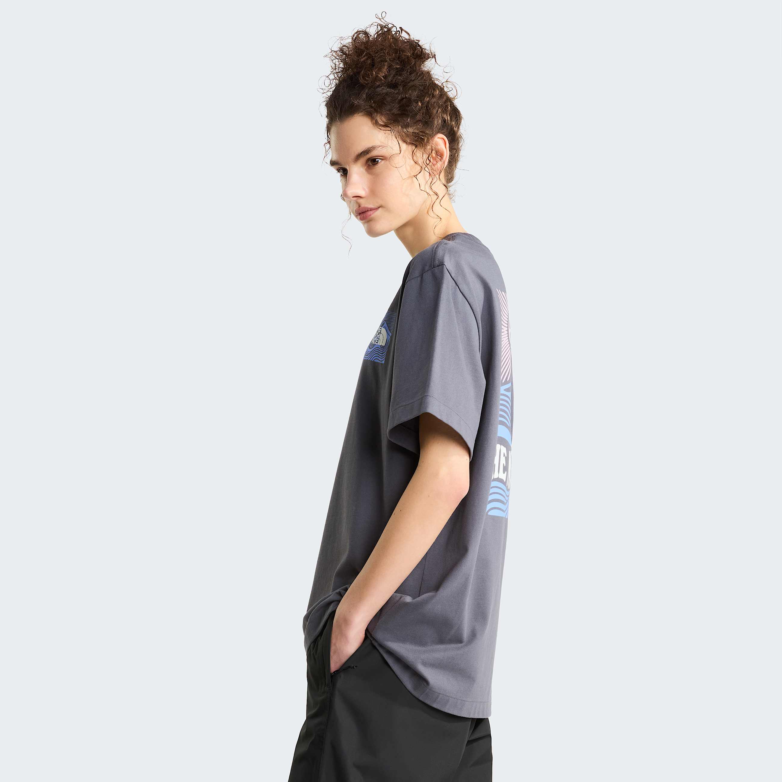 Mountain Escape relaxt geschnittenes TShirt mit Grafik Unisex TNF ALT12