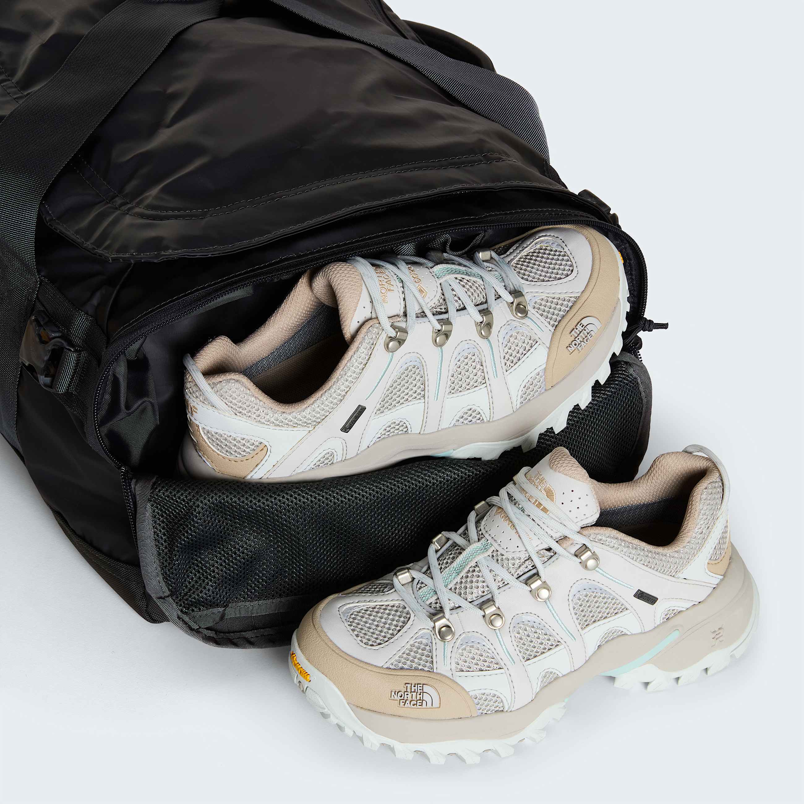 Base Camp Voyager 42LiterDuffelTasche  TNF Asphalt GreyTNF White ALT6