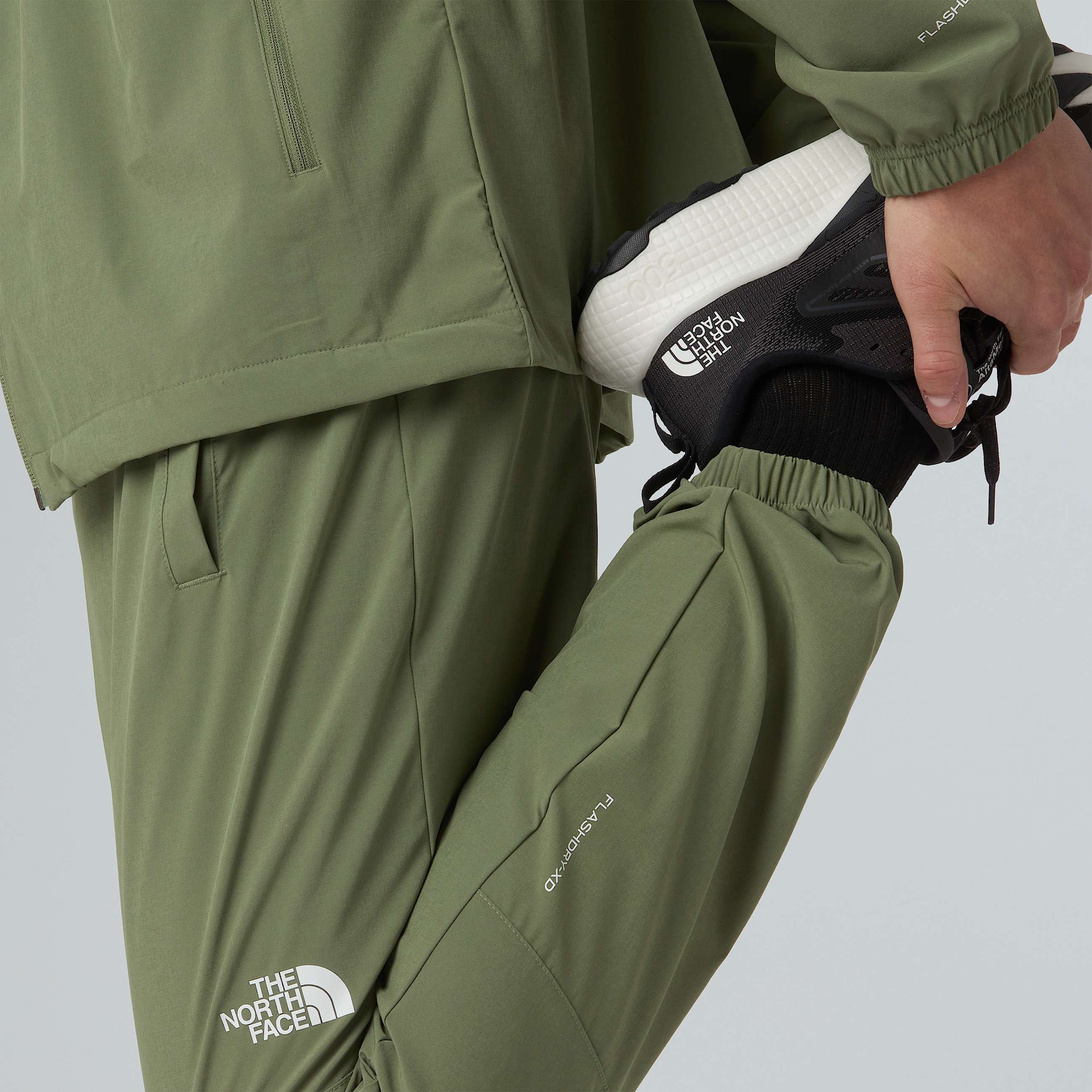 Mens Mountain Athletics Wind Trousers TNF ALT9