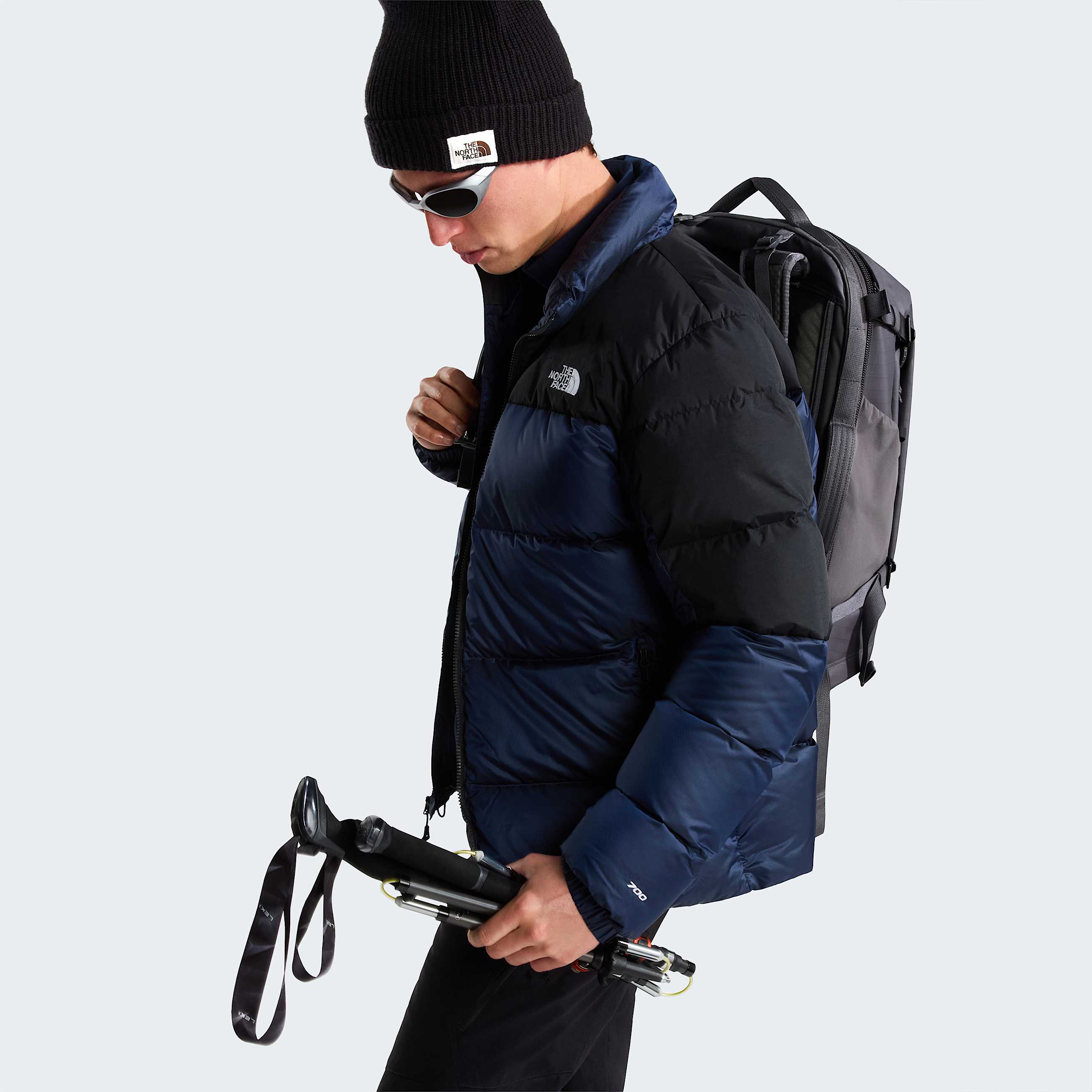 Mens Winter Exploration Regular Tapered Cargo Trousers TNF ALT8