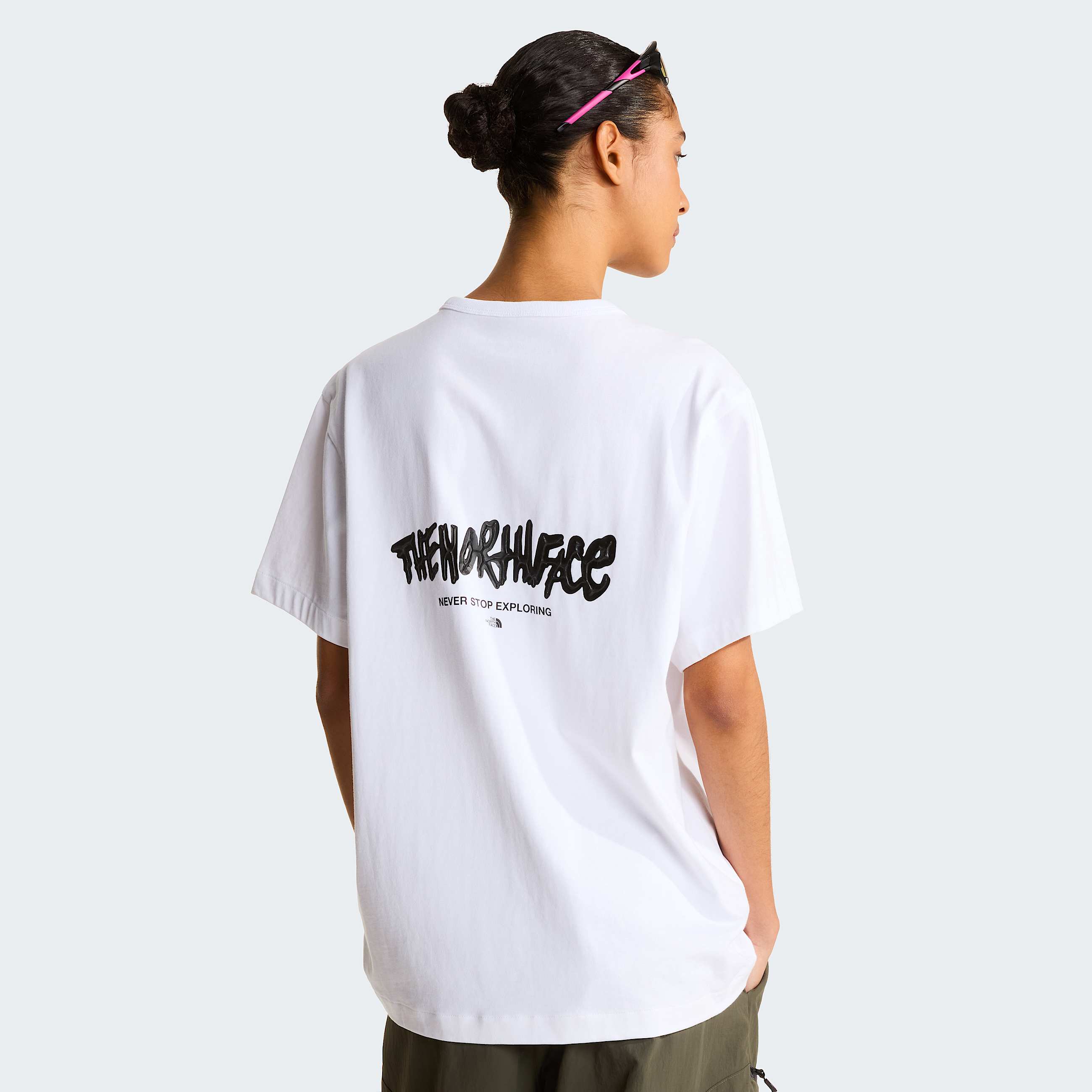 Unisex TNF Tag Logo Play TShirt mit lockerer Passform TNF ALT12