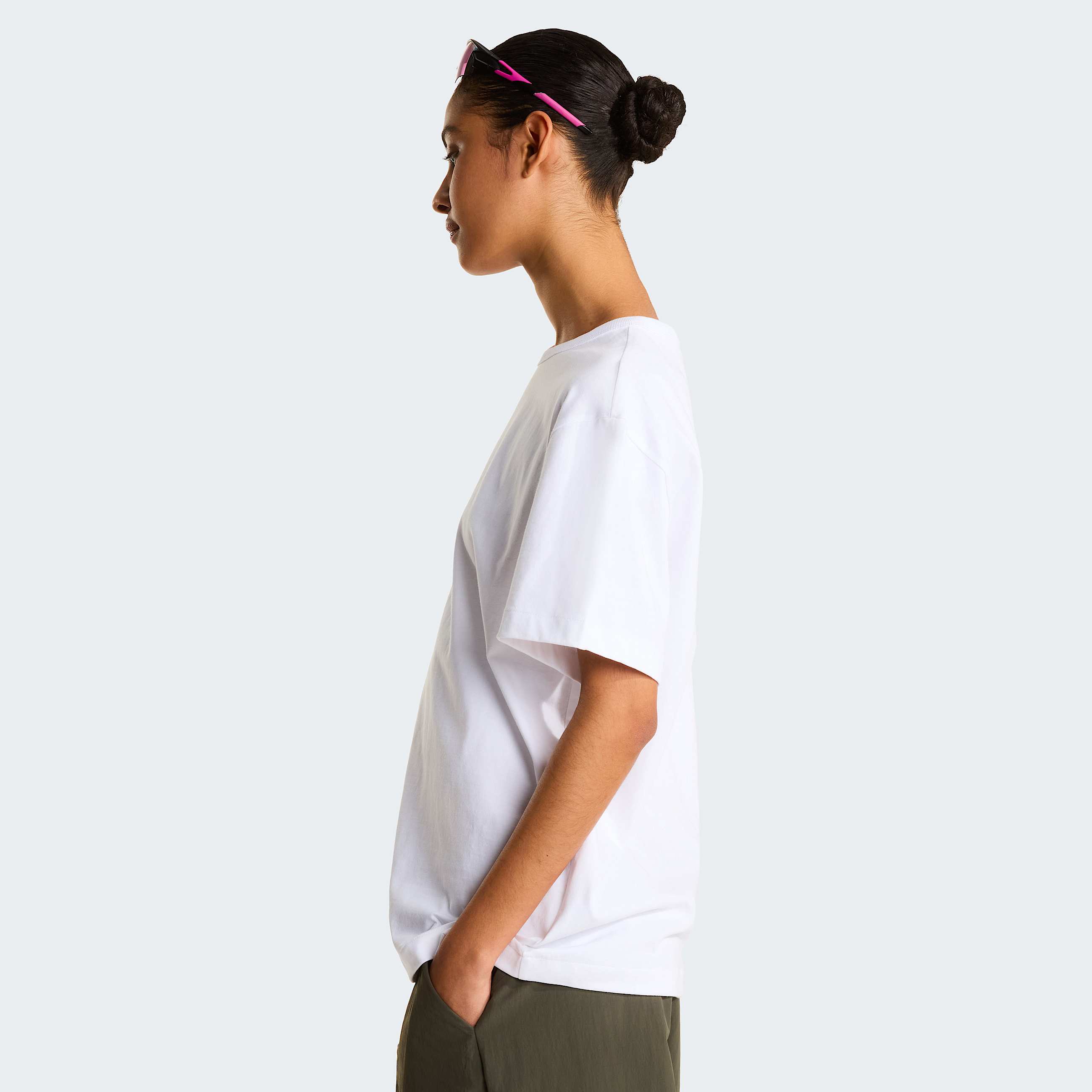 Unisex TNF Tag Logo Play TShirt mit lockerer Passform TNF ALT15